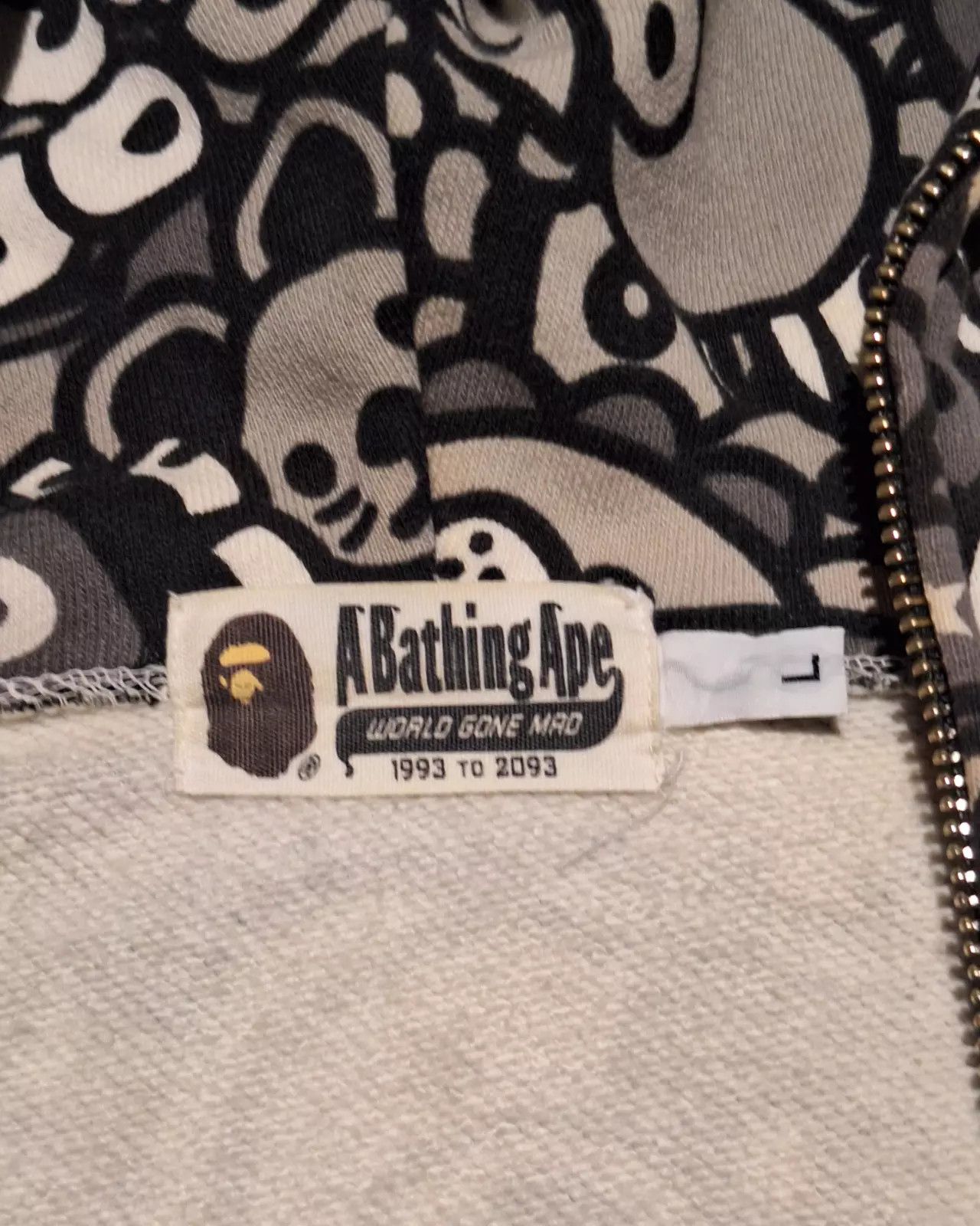 Bape × Nigo 2010 GREY OMBRE SAFARI BABY MILO ZIP UP RARE Size US L / EU 52-54 / 3 - 4 Thumbnail