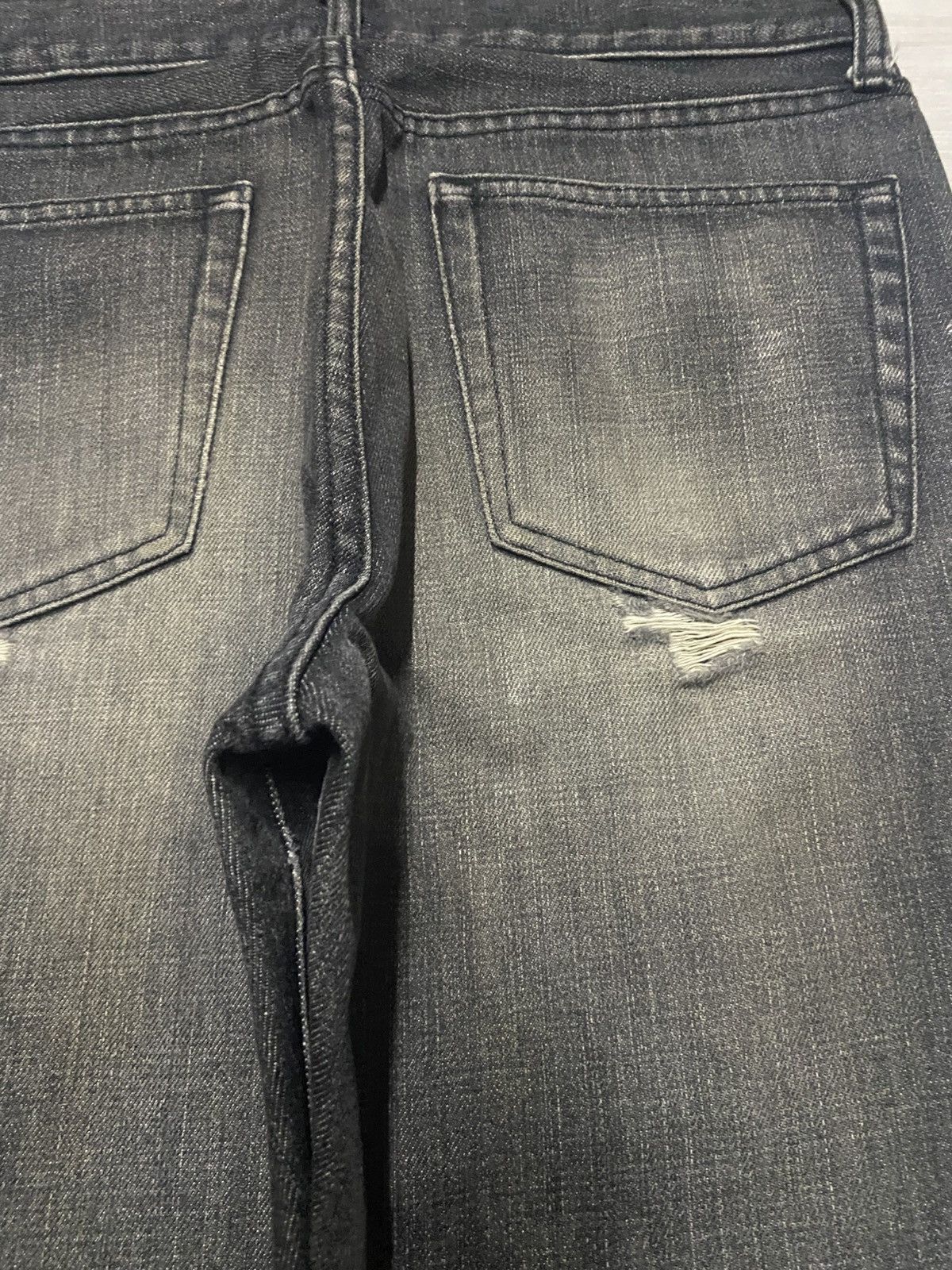 Uniqlo Vintage Japanese Brand Uniqlo Black Denim Distressed Jeans Size US 30 / EU 46 - 10 Thumbnail