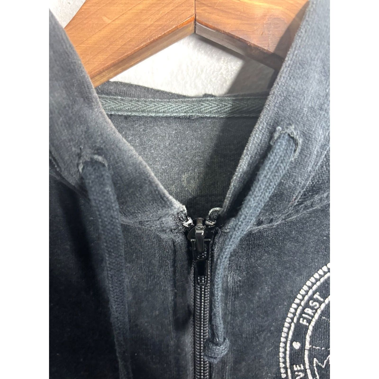 Victoria's Secret Victoria's Secret VTG Velour Hoodie - Black, S - Full Zip, Hooded, Pockets, Logo, Zip - Love Theme, Vintage Ladies Hoodie XS? Size S / US 4 / IT 40 - 6 Thumbnail
