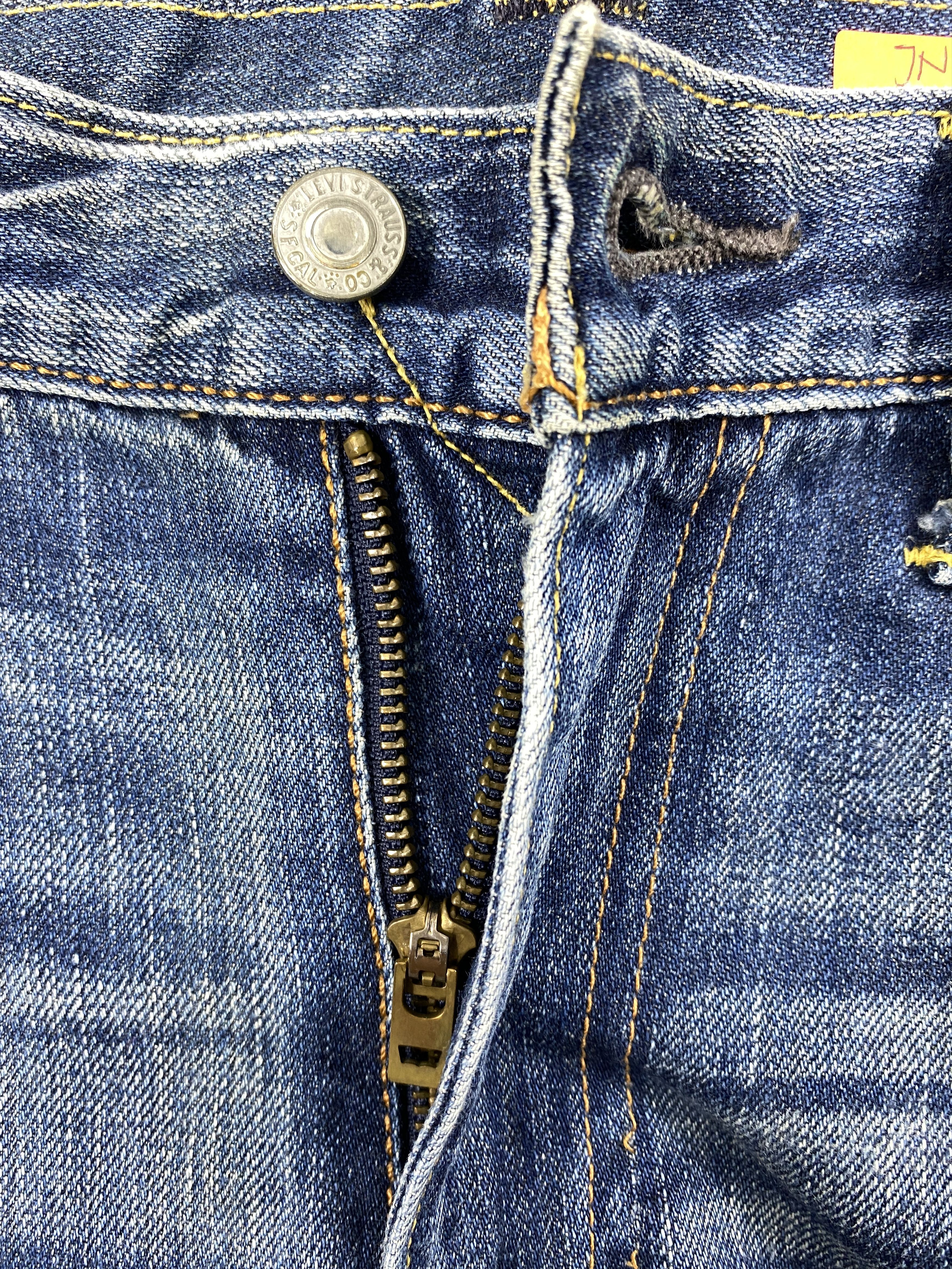 Levi's Distressed Blue Levi's 502 Jeans 33x30 Denim JN1493 Size US 33 - 6 Thumbnail