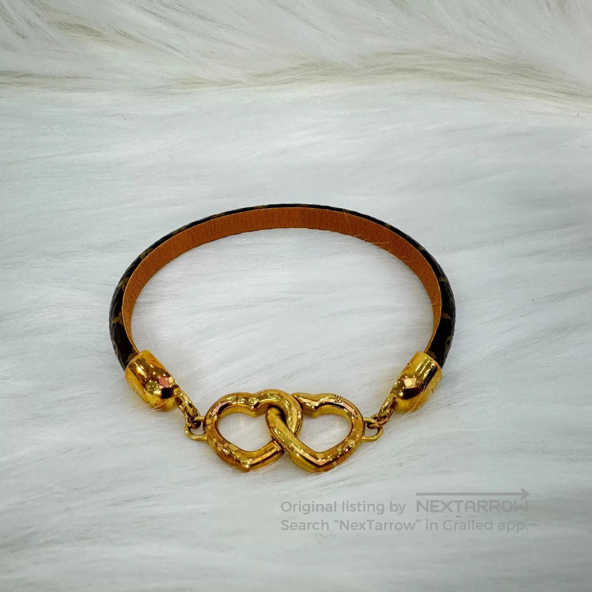 Louis Vuitton LV Say Yes Leather Bracelet Gold Heart. Size ONE SIZE - 1 Thumbnail