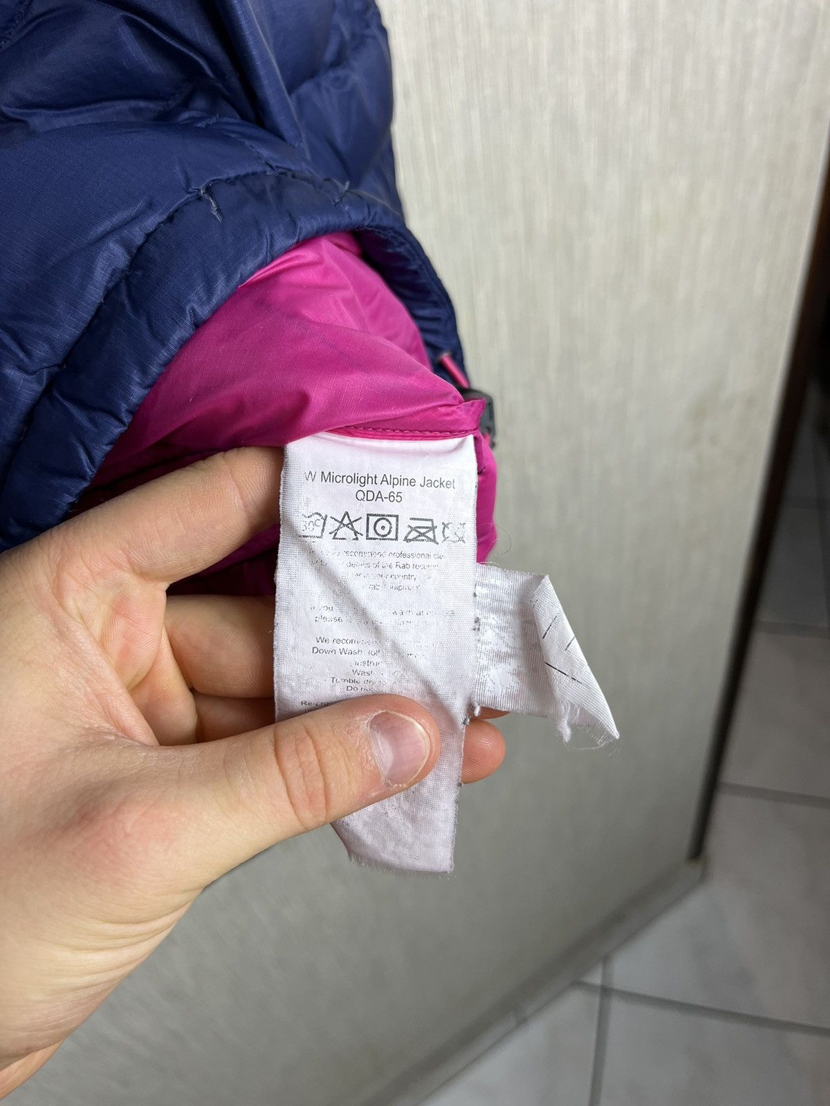 Rab Rab microlight alpine down jacket y2k hooded pertex Size M / US 6-8 / IT 42-44 - 19 Thumbnail