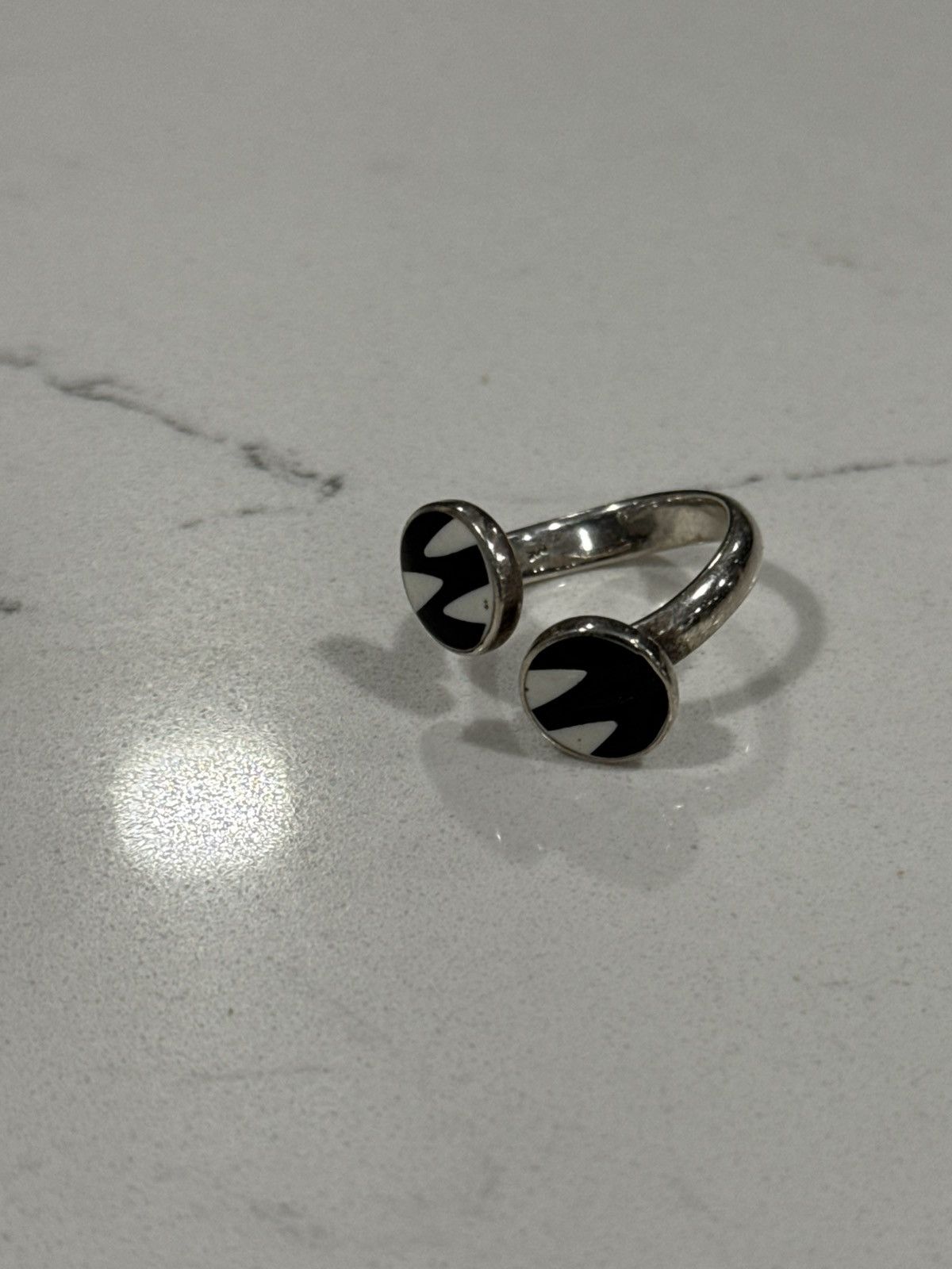 Sterling Silver Vintage .925 Silver Black Enamel Adjustable Ring Size ONE SIZE - 2 Thumbnail