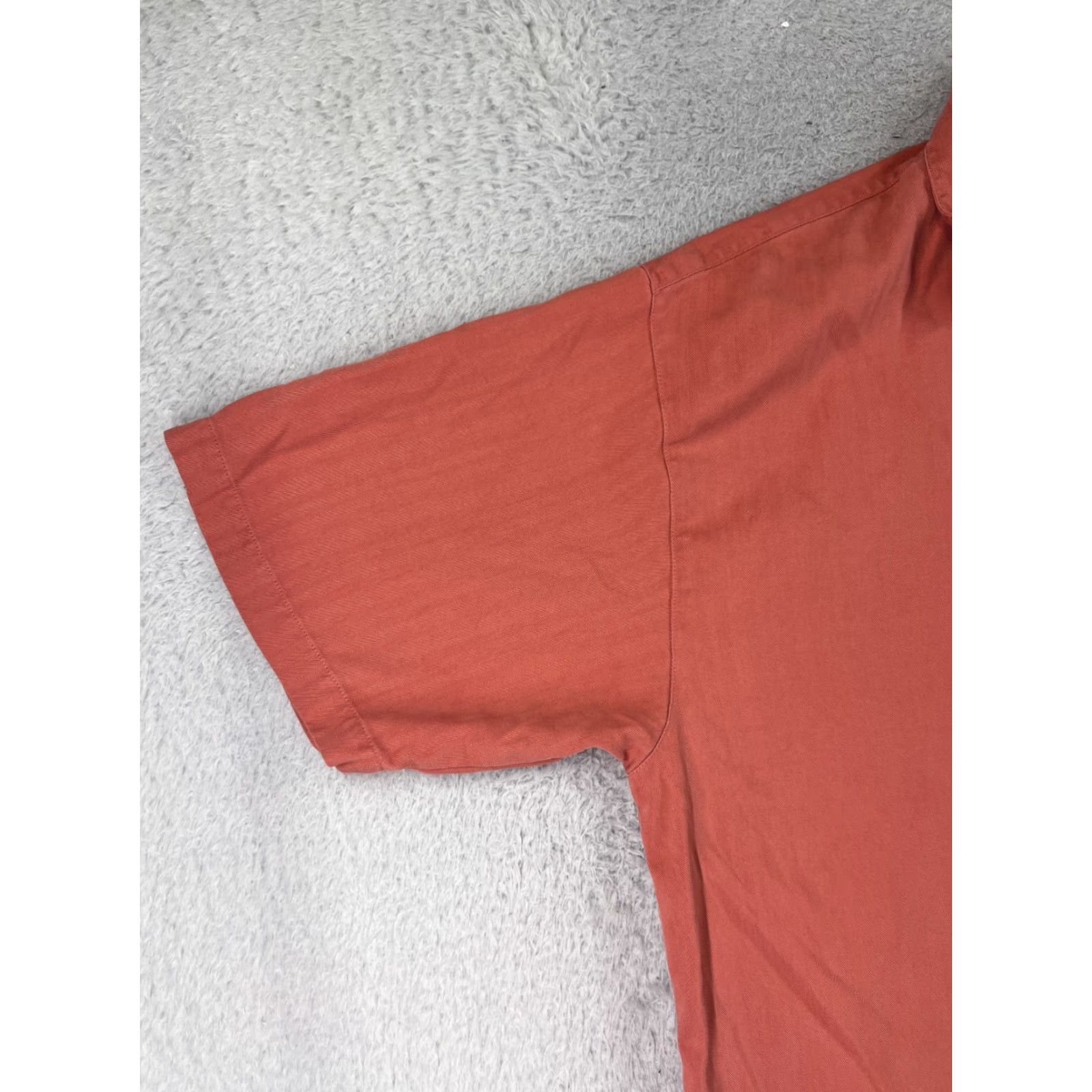 Tommy Bahama VINTAGE Tommy Bahama Shirt? Wait This is not vintage. We must start with Tommy Bahama Shirt Men XL Red Herringbone Silk Button-Up Hawaiian Size US XL / EU 56 / 4 - 5 Thumbnail