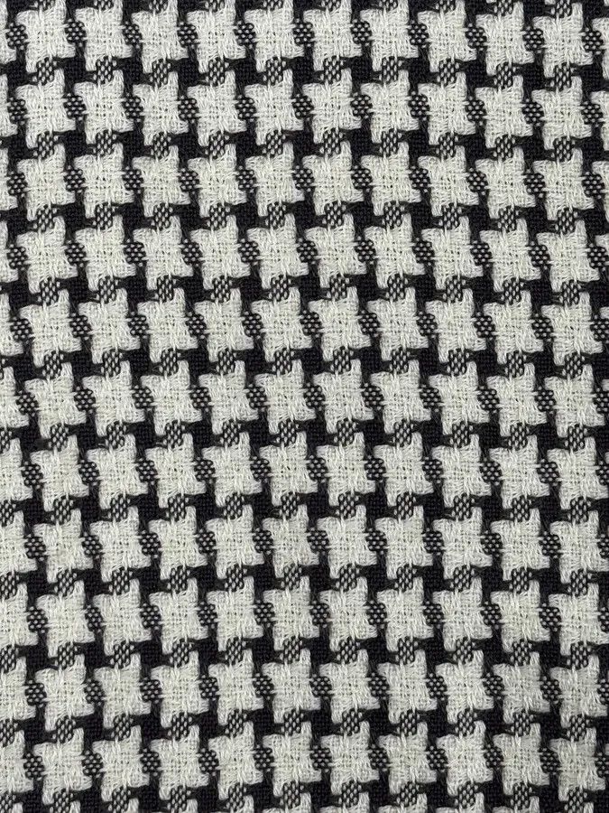 Dolce & Gabbana 2010s Dolce & Gabbana Black & White Sicilian Premium Shirt Size US S / EU 44-46 / 1 - 9 Thumbnail