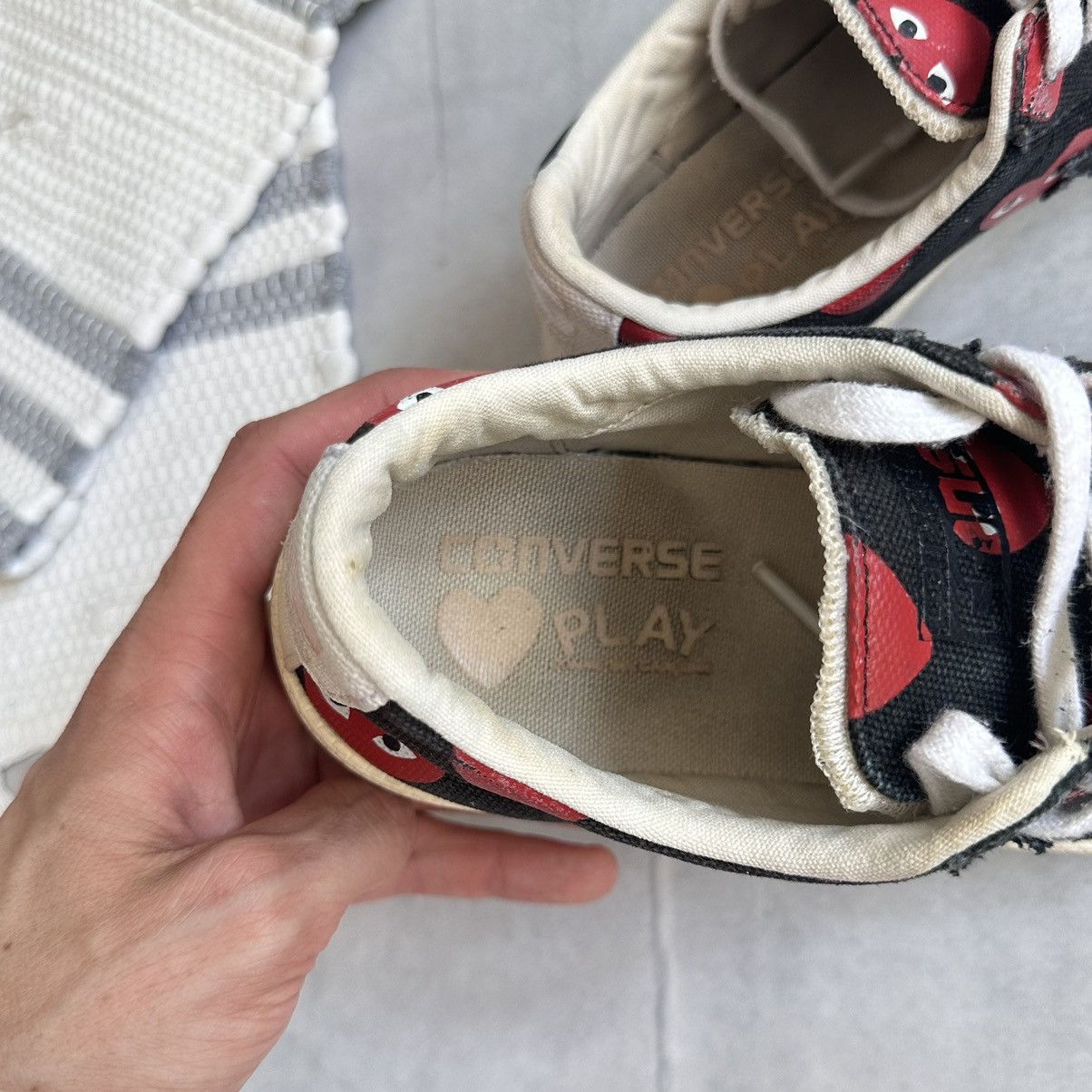 Comme des Garcons PLAY × Converse Vintage Converse x Comme Des Garcons Play CDG Pro Low Shoes Size US 7 / EU 40 - 14 Thumbnail