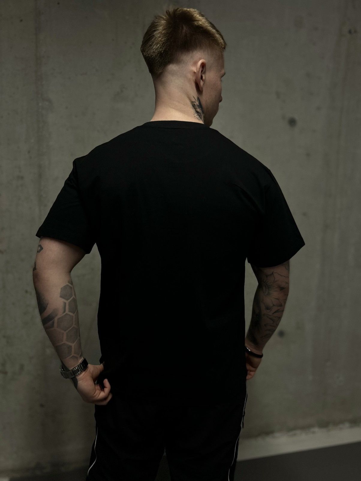 Other SIGNATURE BLANK T-SHIRT - BLACK Size US S / EU 44-46 / 1 - 4 Thumbnail