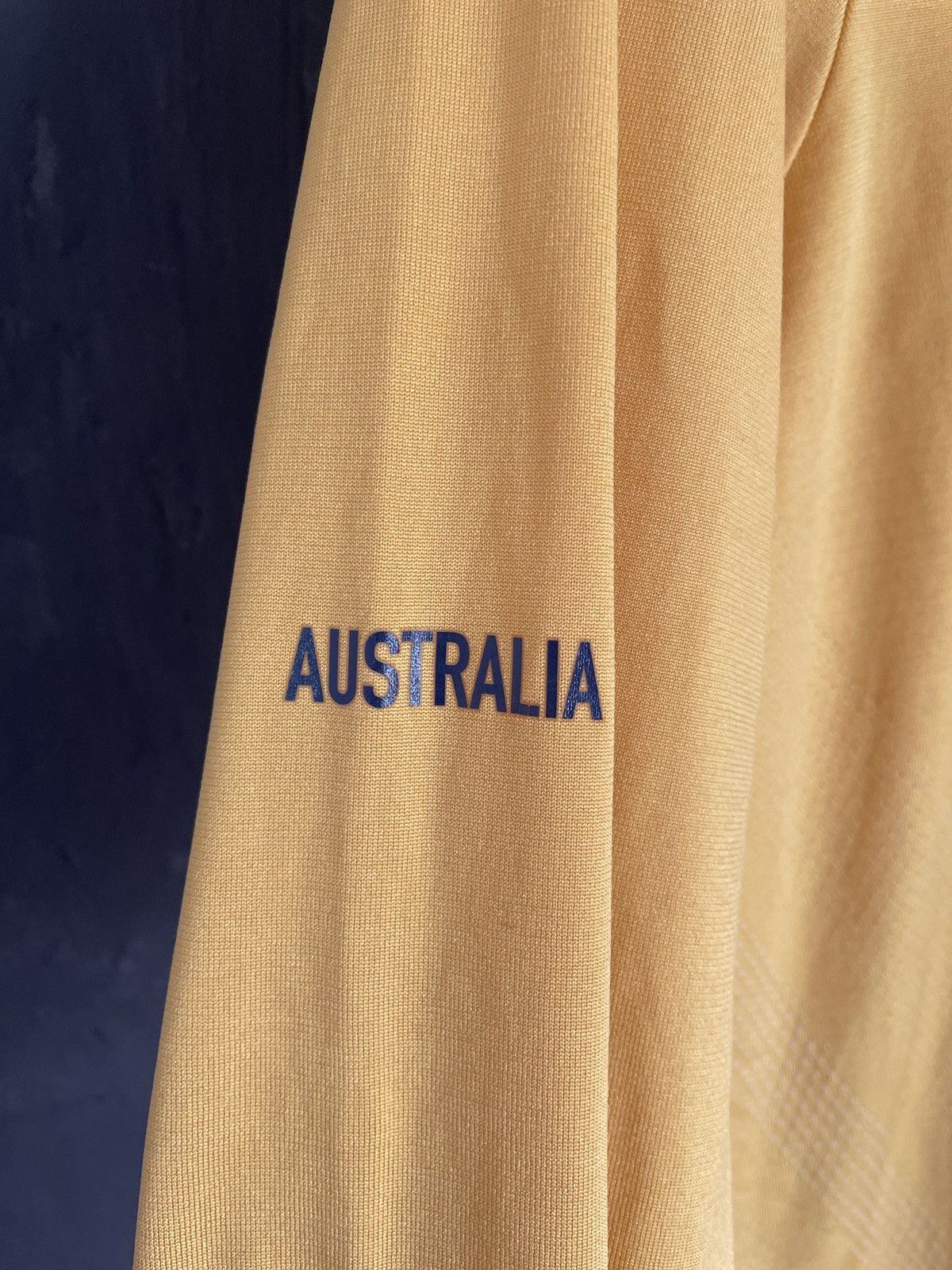 Nike Australia Worldcup 2007 Player Issued Qantas Size US M / EU 48-50 / 2 - 6 Thumbnail