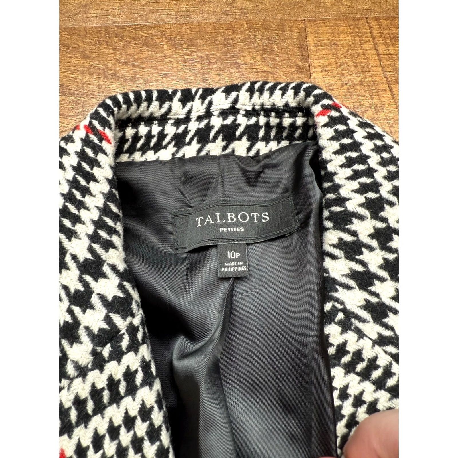 Talbots Talbots Sport Coat Houndstooth White Black Red Glen Check Wool Blazer 10P Petite Women’s Jacket Single-Breasted Notch Lapel Two-Button Lined Size L / US 10 / IT 46 - 6 Thumbnail