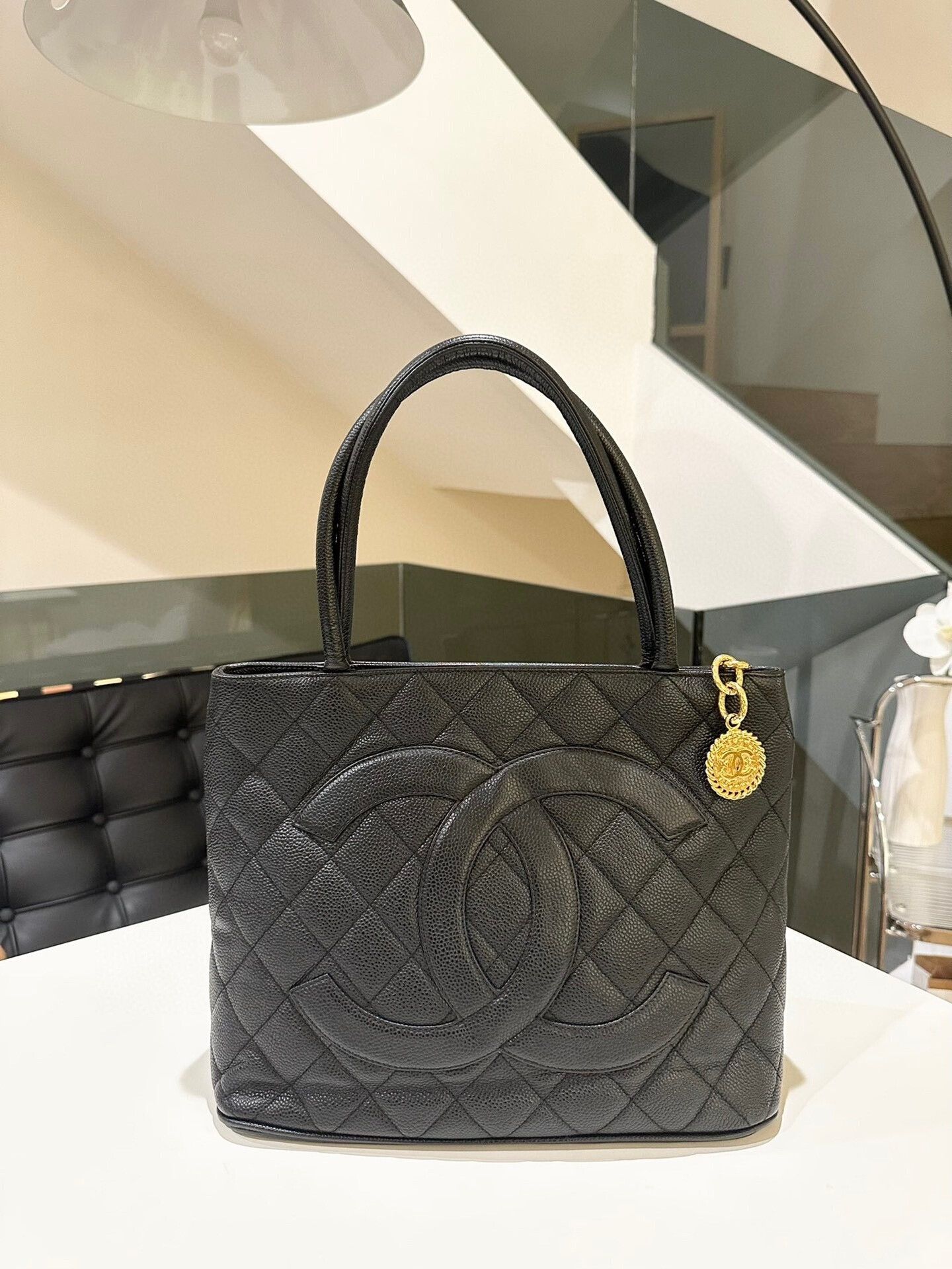 Chanel Pre-loved Bag Very good condition Size ONE SIZE - 1 Thumbnail