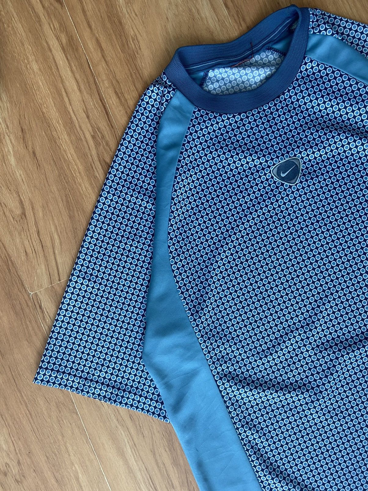 Nike Nike ACG Style Technical Pattern T-Shirt Made in UK Size US XL / EU 56 / 4 - 2 Thumbnail
