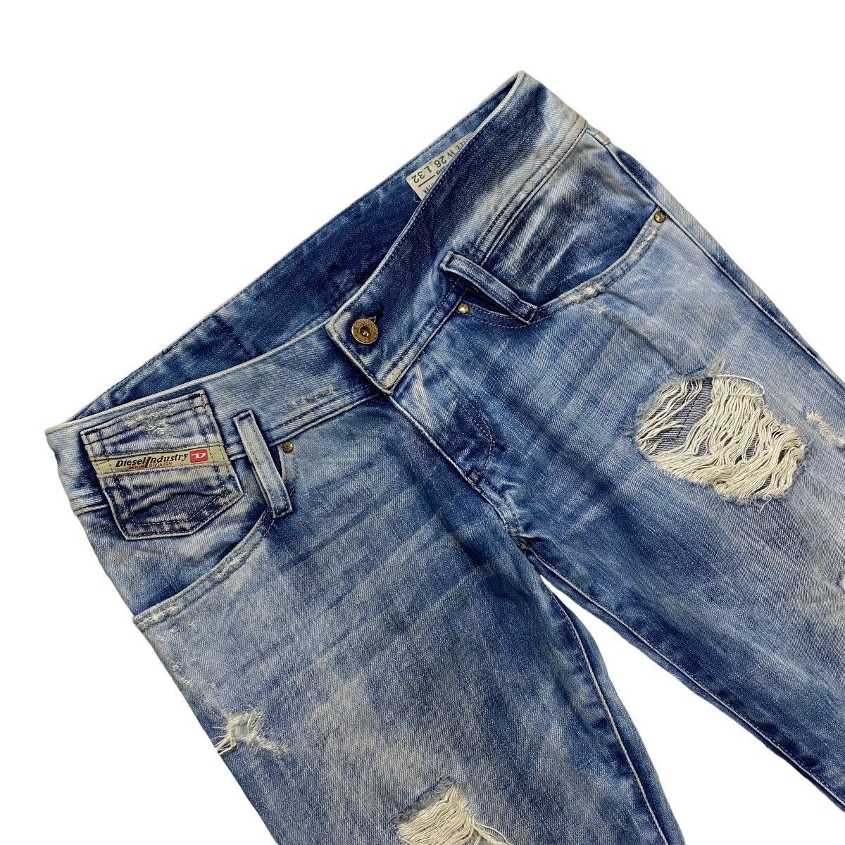 Diesel DIESEL INDUSTRY SKINNY DISTRESSED DENIM Size 30" / US 8 / IT 44 - 4 Thumbnail