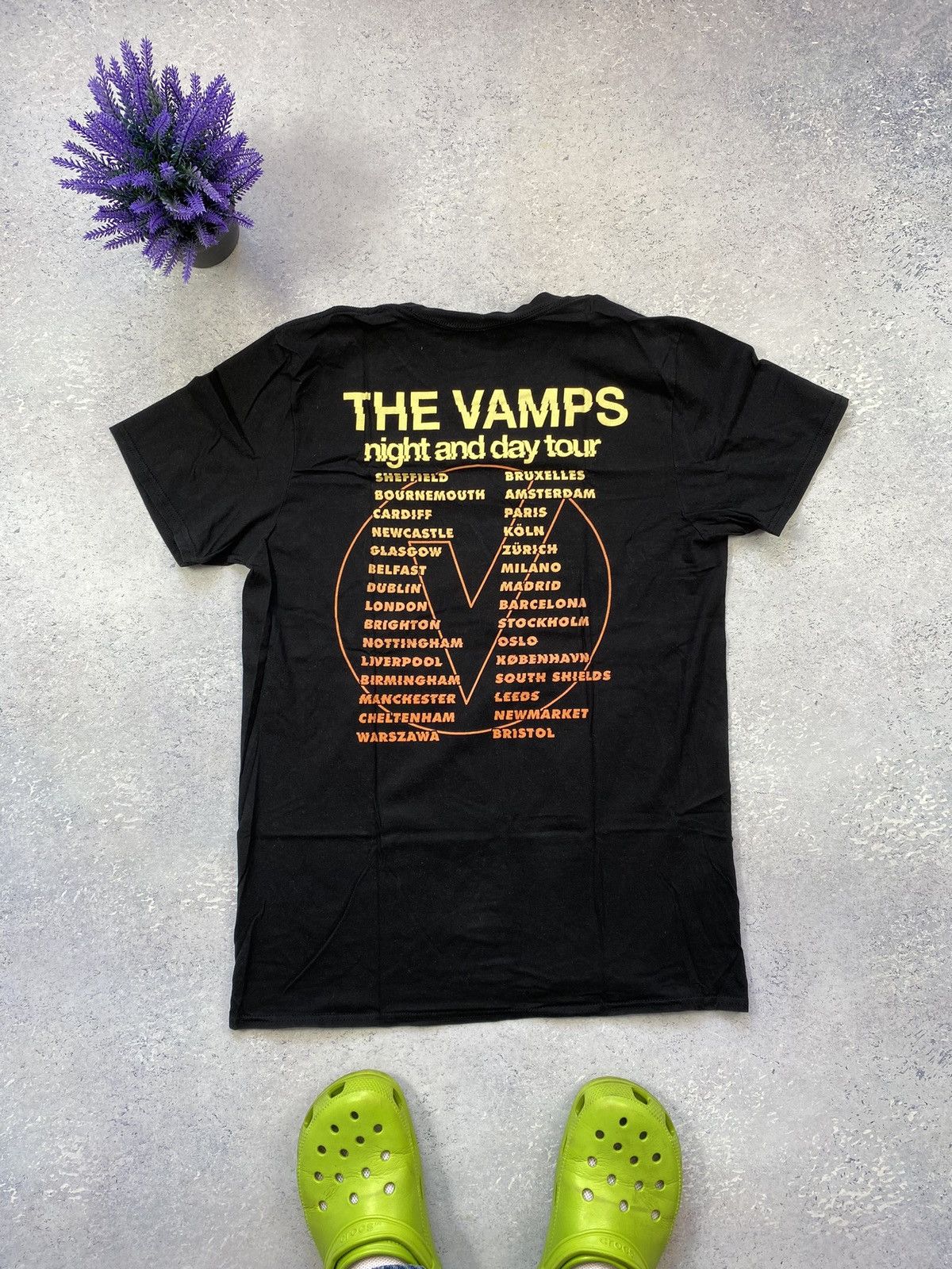 Band Tees The Vamps Night And Day Tour Men’s Black T-shirt Size Large Size US L / EU 52-54 / 3 - 5 Thumbnail