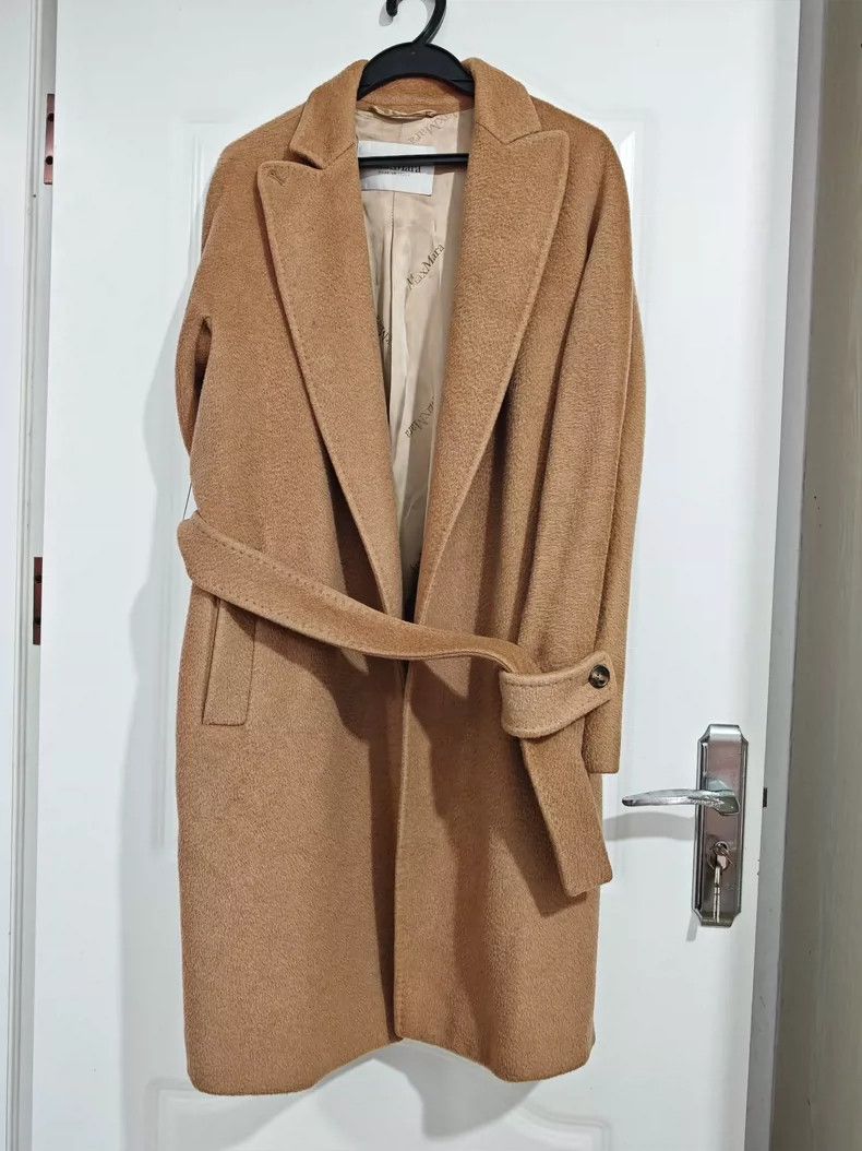Max Mara Max Mara coat Size M / US 6-8 / IT 42-44 - 1 Thumbnail