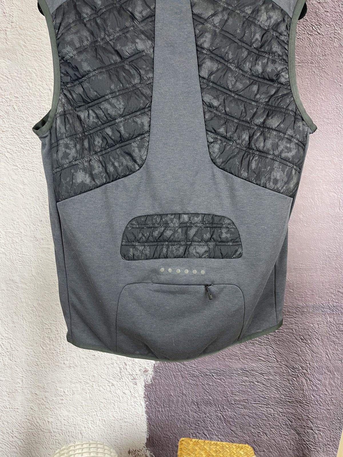 Adidas × Porsche Design Rare Adidas Porsche Design Sample camo vest size M Size US M / EU 48-50 / 2 - 12 Thumbnail