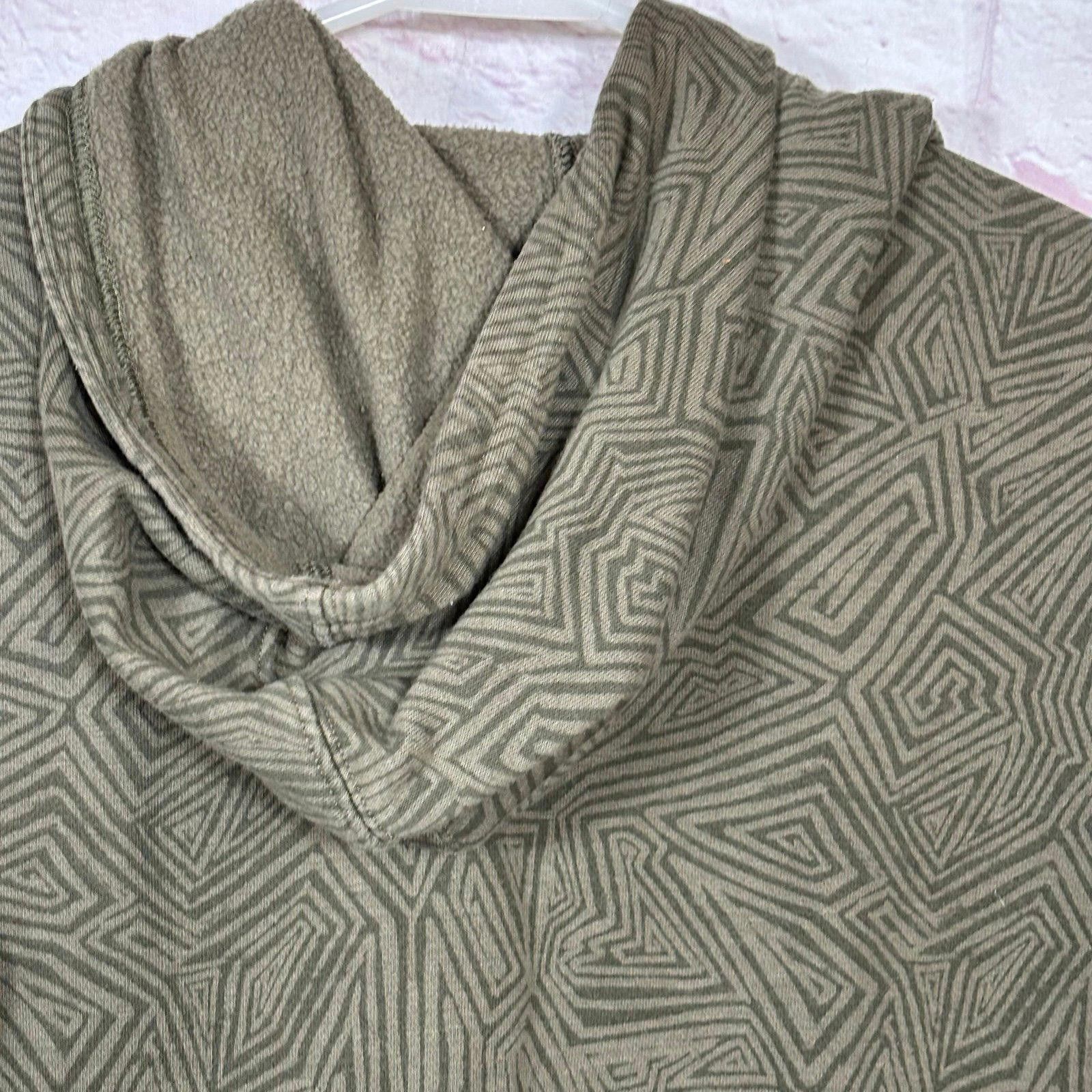 Other DSG Geometric Pattern Hoodie Boys Size L Size US L / EU 52-54 / 3 - 5 Thumbnail