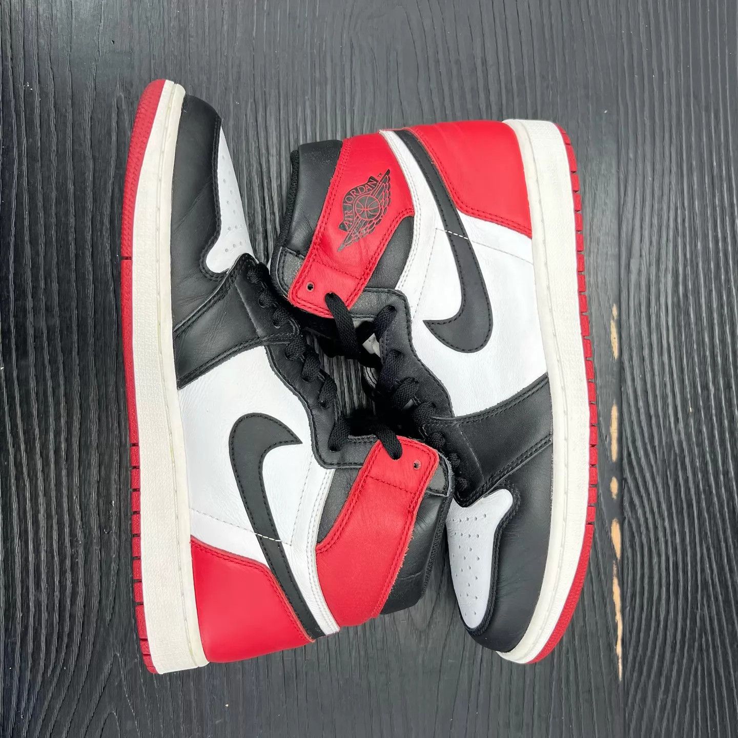 Nike AJ1 Black Toe 44.5 US 1-2 Worn CH7053 Size US 11.5 / EU 44-45 - 3 Thumbnail