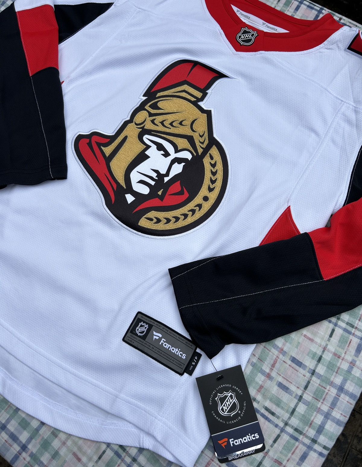NHL Brand New Fanatics Ottawa Senators NHL Jersey Size US S / EU 44-46 / 1 - 2 Thumbnail