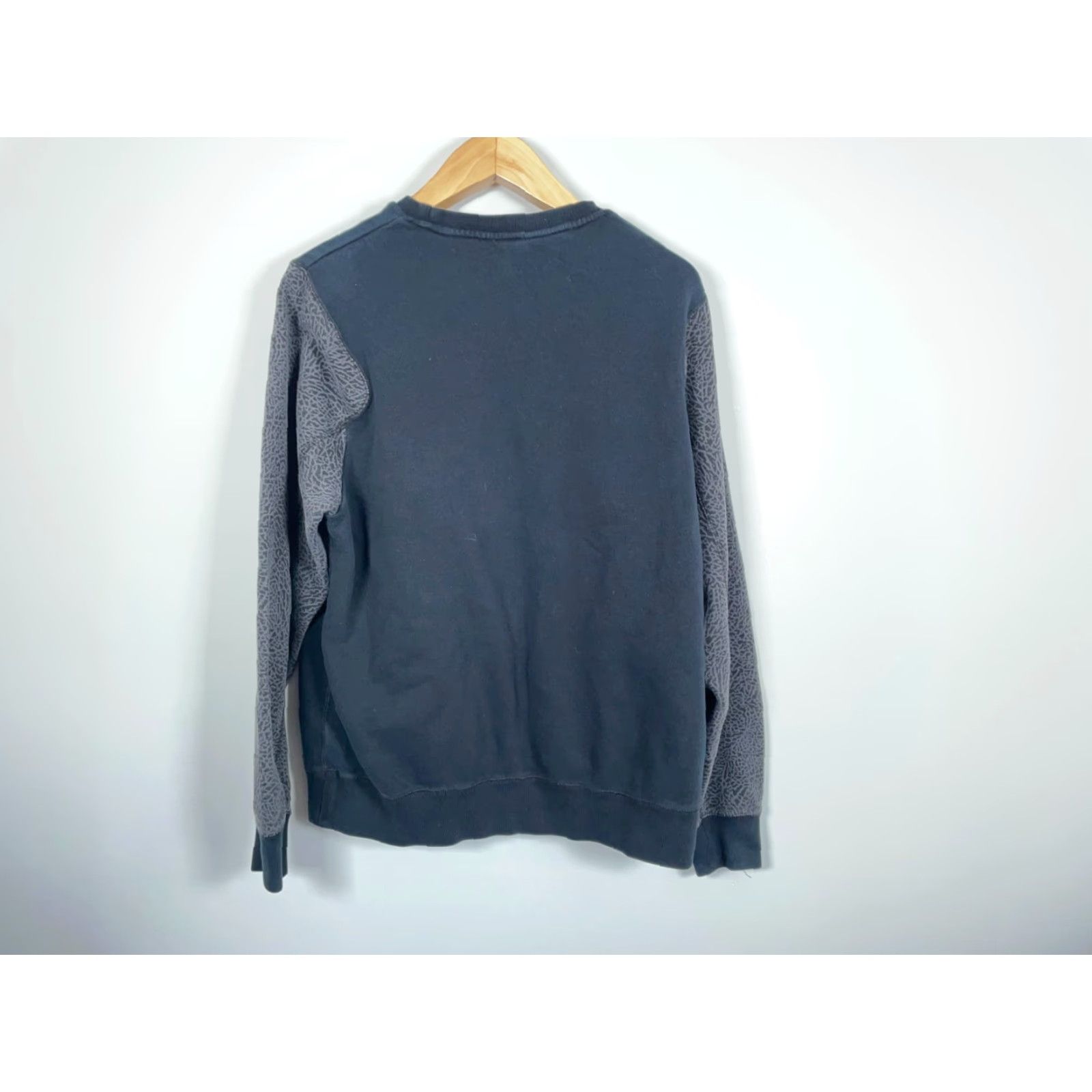 Jordan Brand Air Jordan 3 Cement Sweatshirt Men's XL Black Gray Elephant Crewneck Nike Size US XL / EU 56 / 4 - 2 Thumbnail