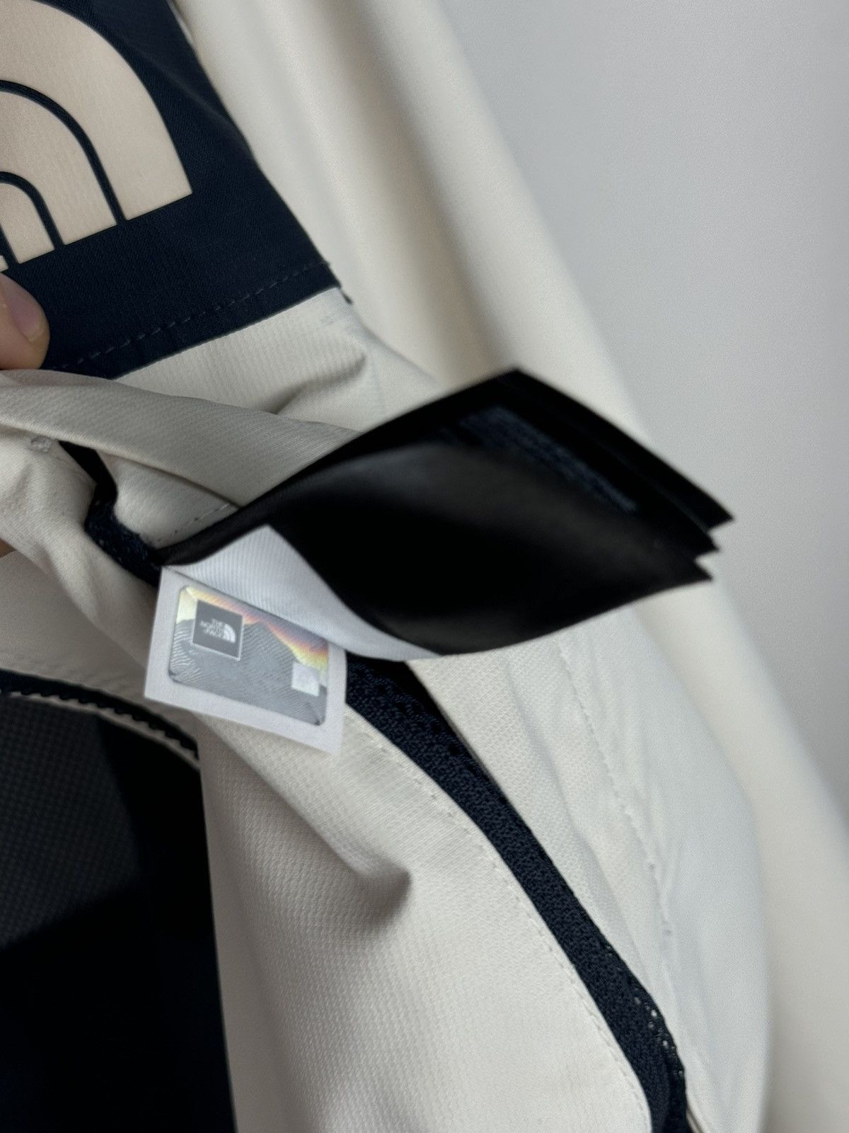 The North Face Light jacket The North Face DryVent oryginał casual item Size US S / EU 44-46 / 1 - 6 Thumbnail