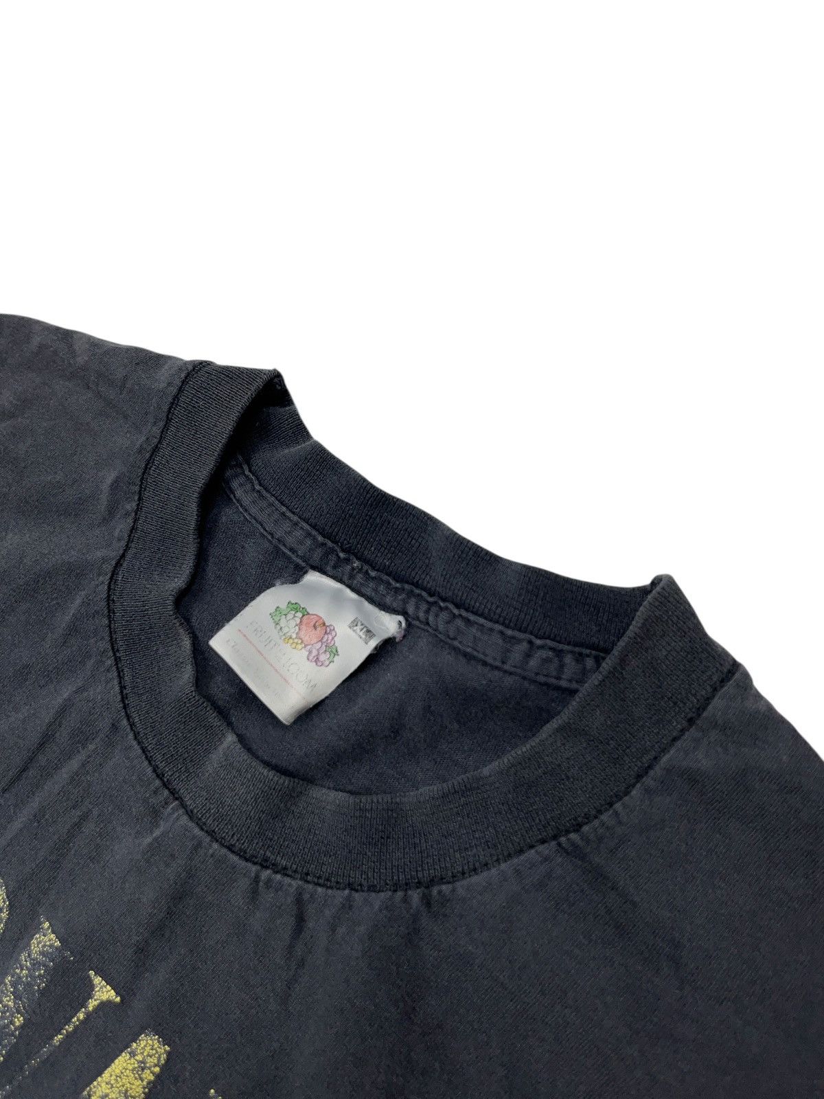 Band Tees Vintage 1992 Nirvana Smiley Face Distressed T-shirt Size US XL / EU 56 / 4 - 7 Thumbnail