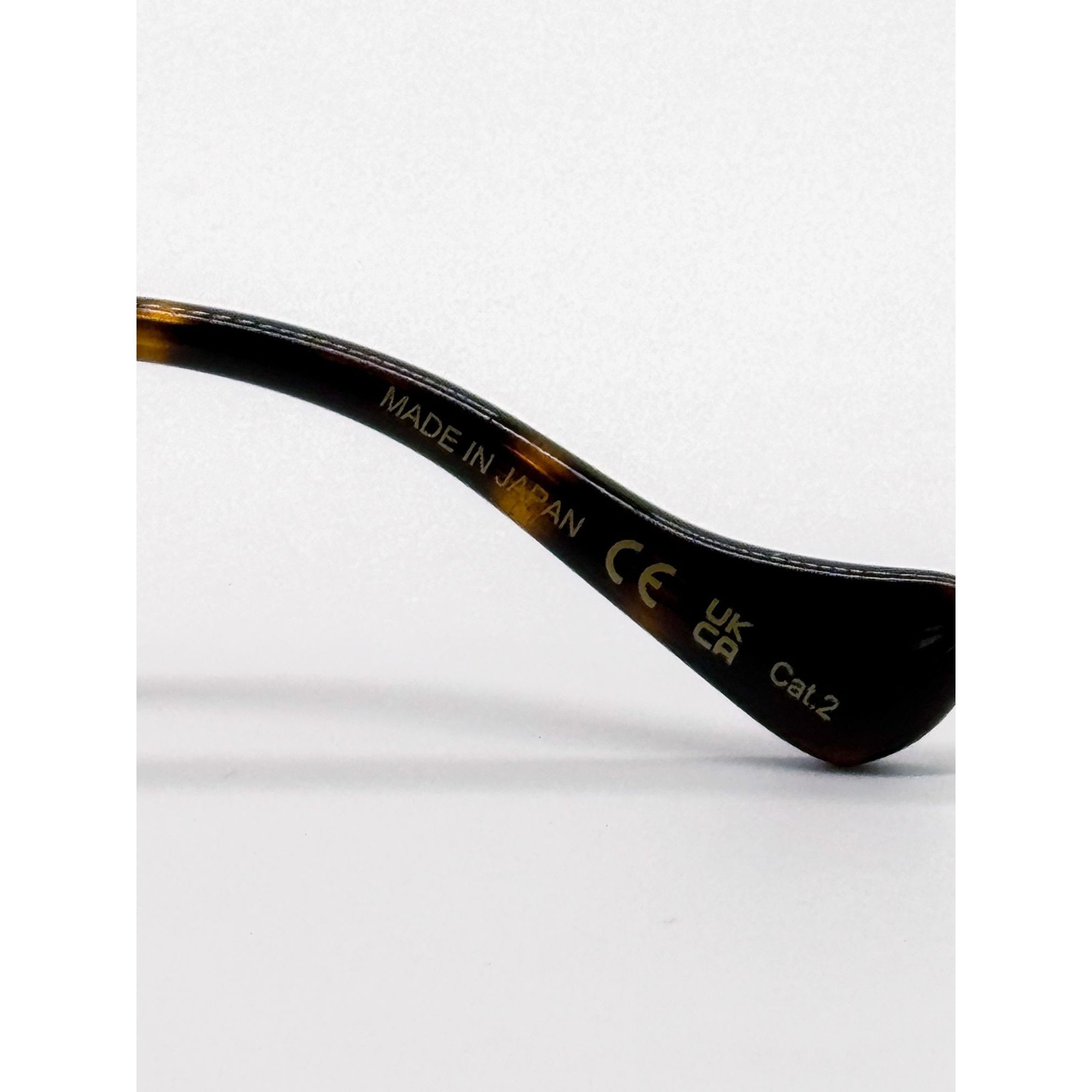 Gucci NEW GUCCI SUNGLASSES GG1600S 002 GOLD WOMEN WITH CHAIN Size ONE SIZE - 9 Thumbnail