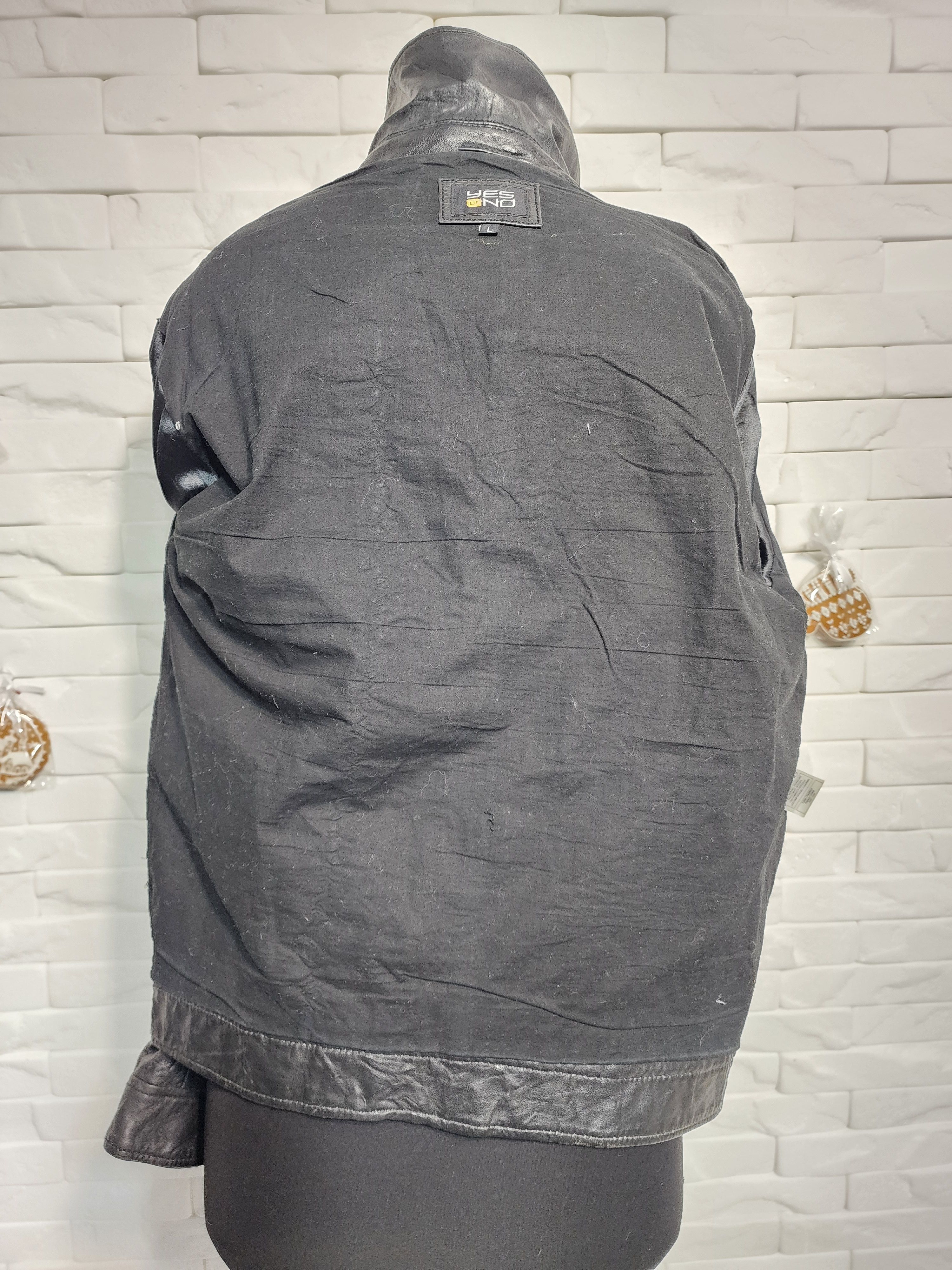 Other Men's Black Genuine Leather Jacket: Button Up Style, Pockets Size US L / EU 52-54 / 3 - 7 Thumbnail