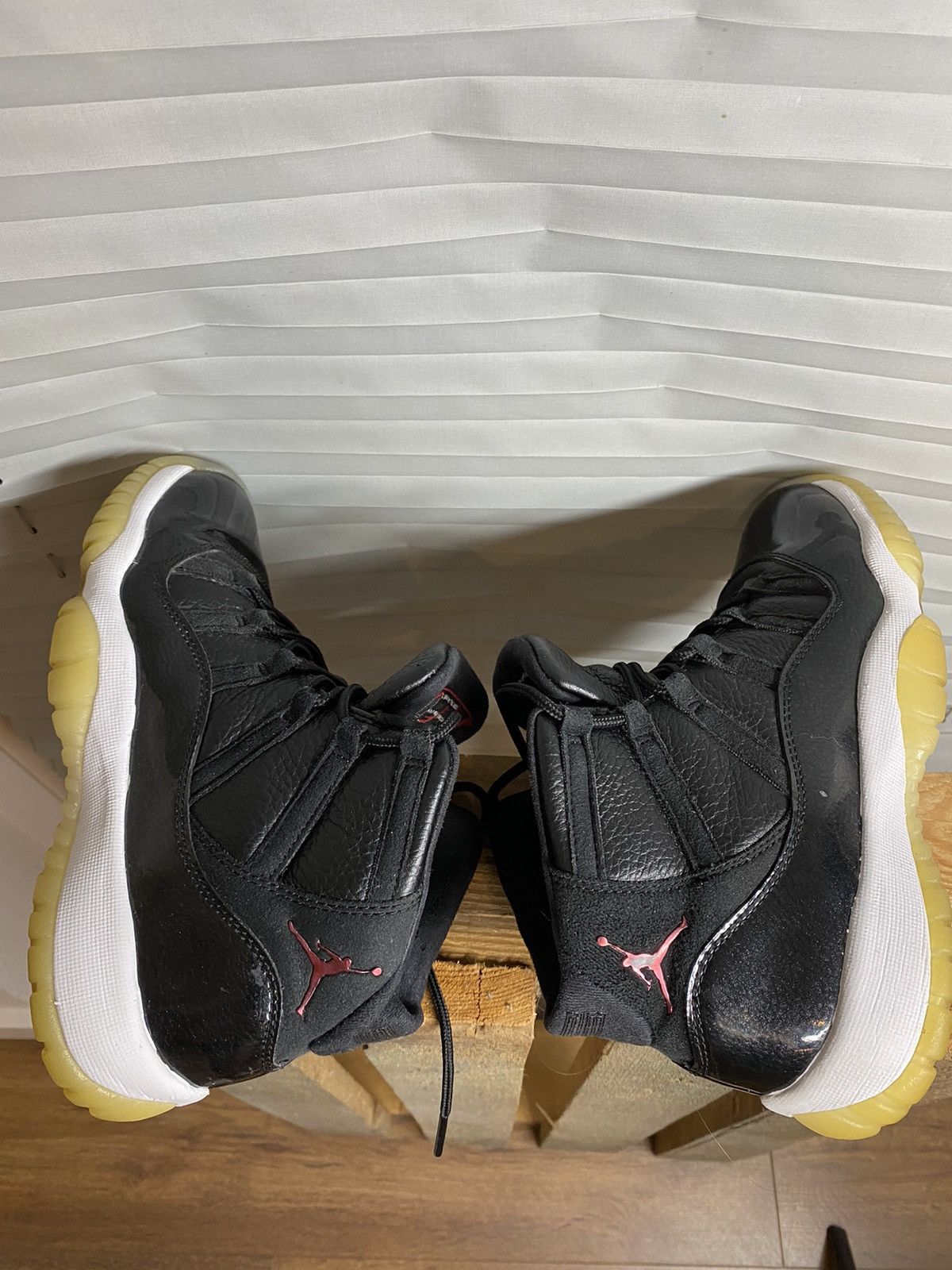 Jordan Brand Black and white Jordan sports shoes Size US 5.5 / EU 38 - 14 Thumbnail