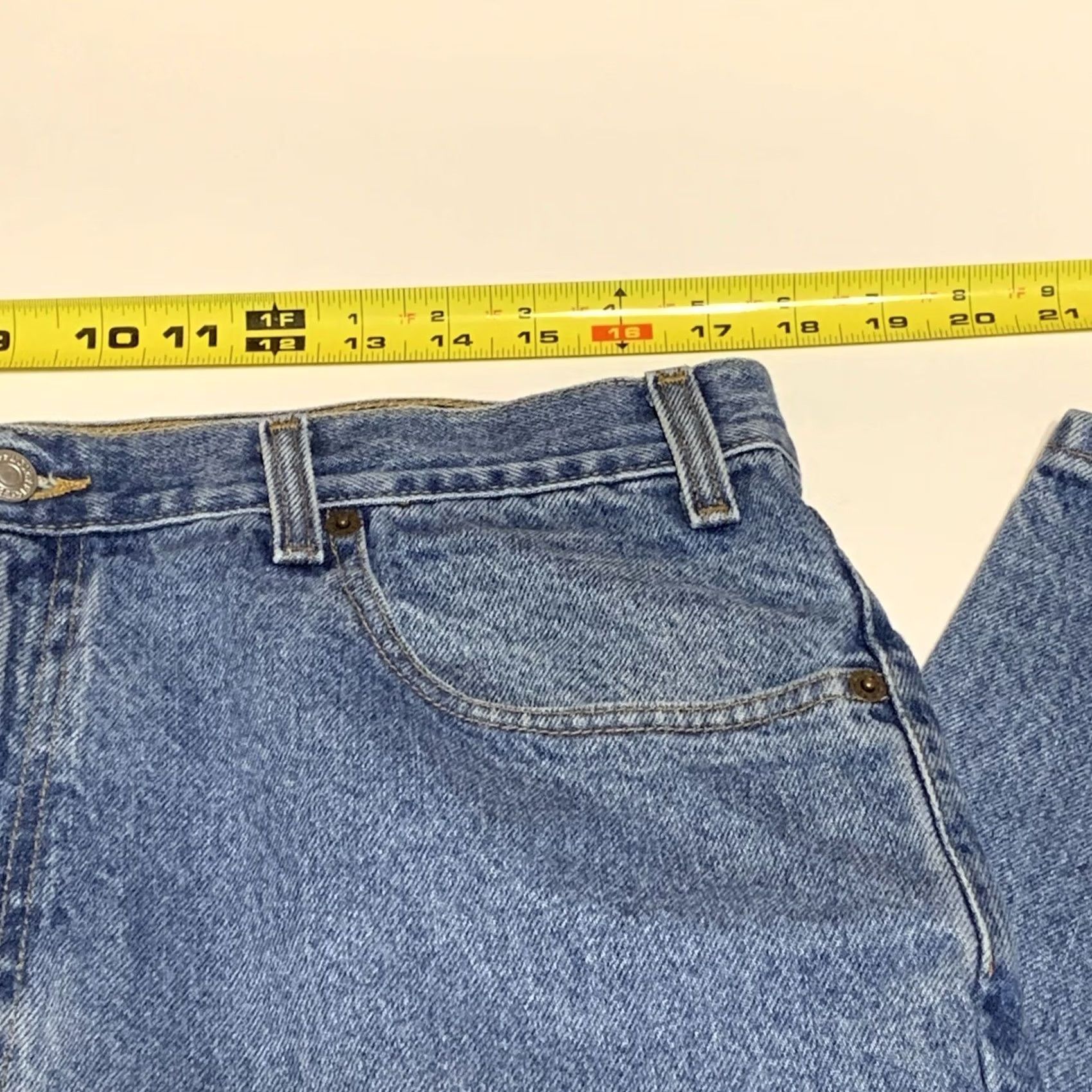 Levi's VINTAGE Levi's 901 Jeans Mens Straight Relaxed 35x32 Blue Denim 5-Pocket Belt Loops 90s Retro Classic 35 in Waist 32 in Inseam Size US 35 - 4 Thumbnail