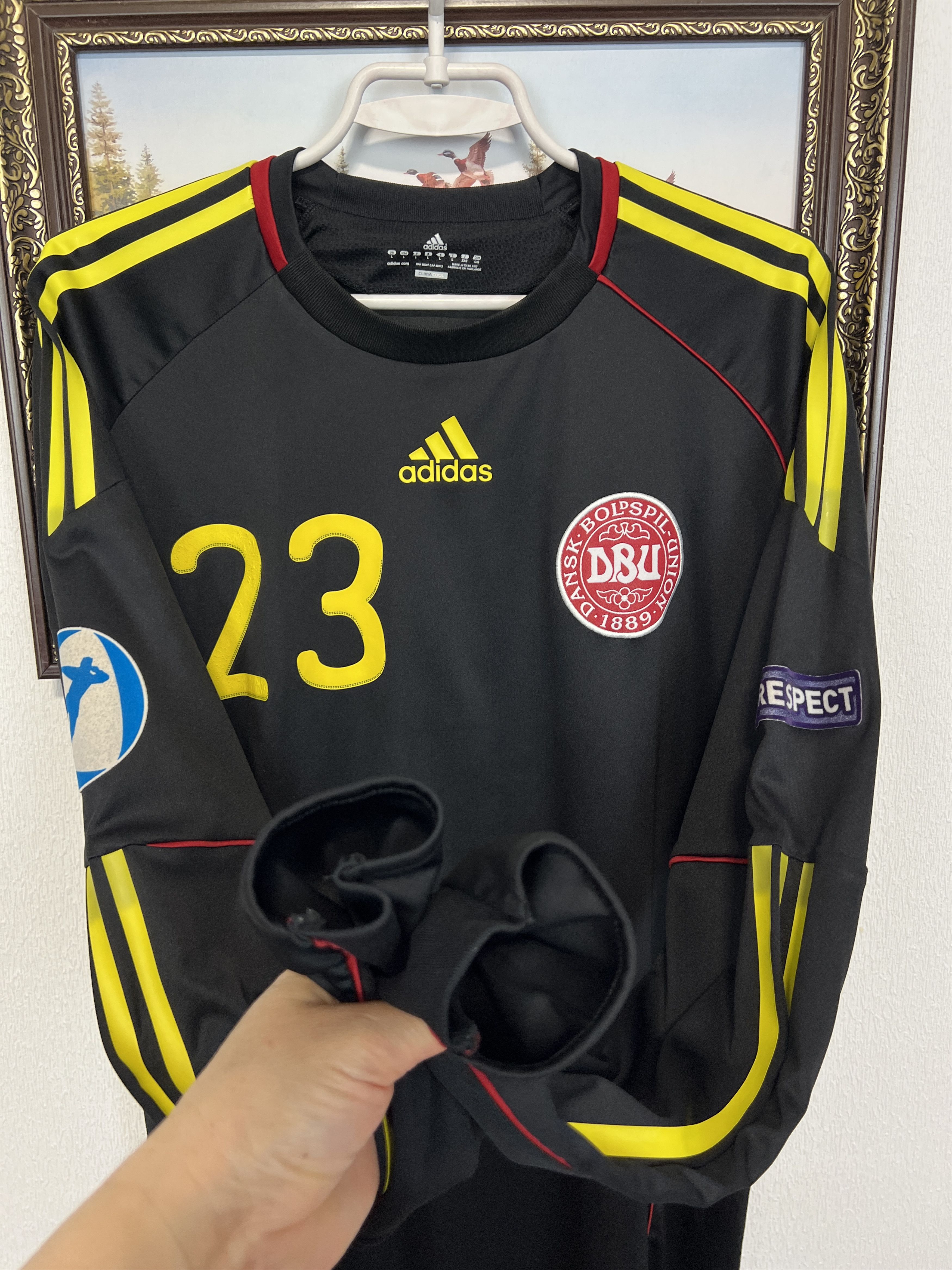 Adidas Denmark Goalkeeper shirt Nicklas Hojlund Match Worn Jersey Size US L / EU 52-54 / 3 - 7 Thumbnail