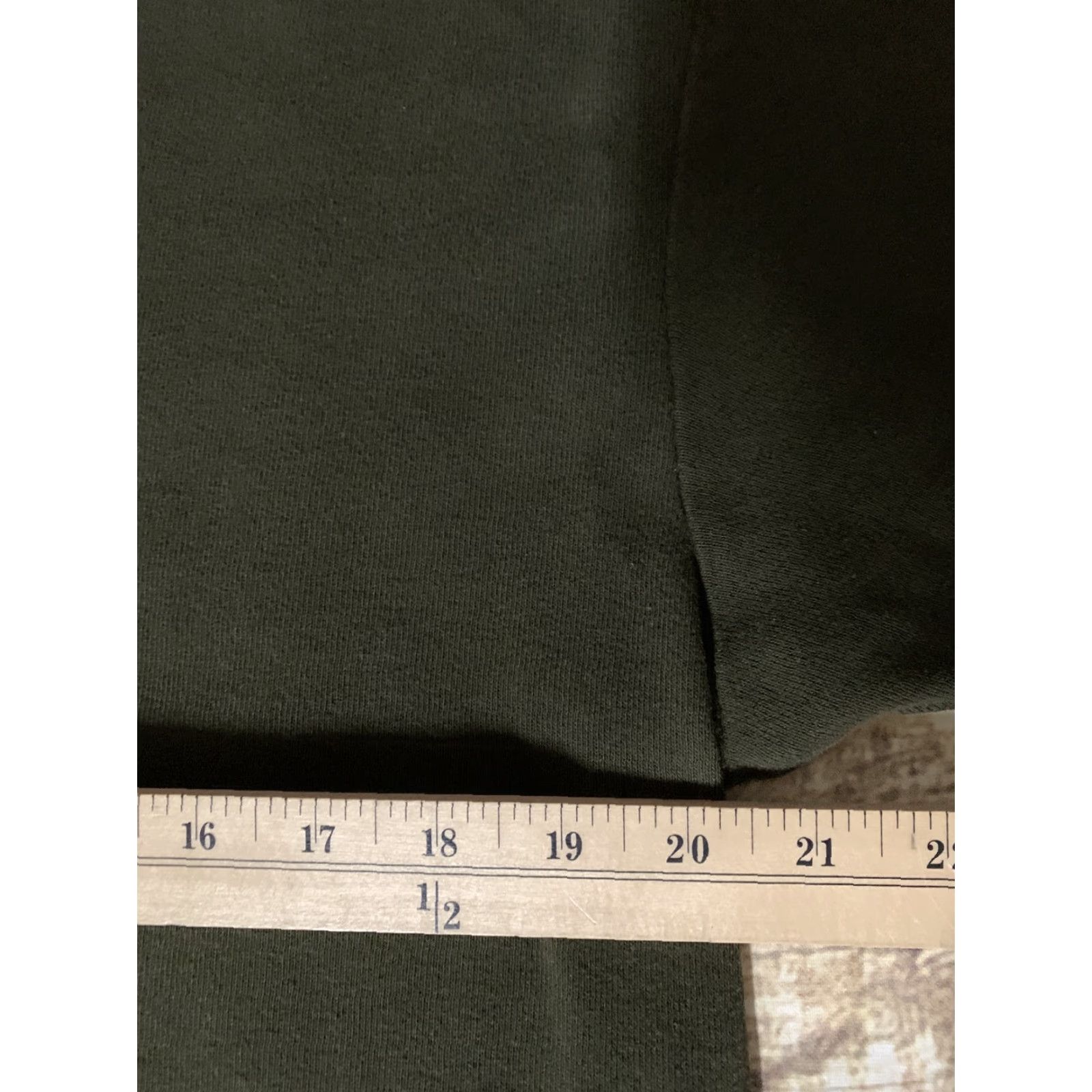 Tommy Hilfiger VINTAGE Tommy Hilfiger Men’s Green V-Neck T-Shirt Large Hunter 2000s Short Sleeve Mens Green Size US L / EU 52-54 / 3 - 7 Thumbnail