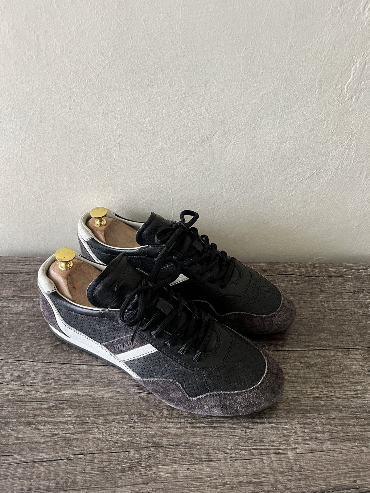 Prada PRADA SPORT PERFORLATED LEATHER AND SUEDE LACE UP LOW Size US 9 / EU 42 - 3 Thumbnail