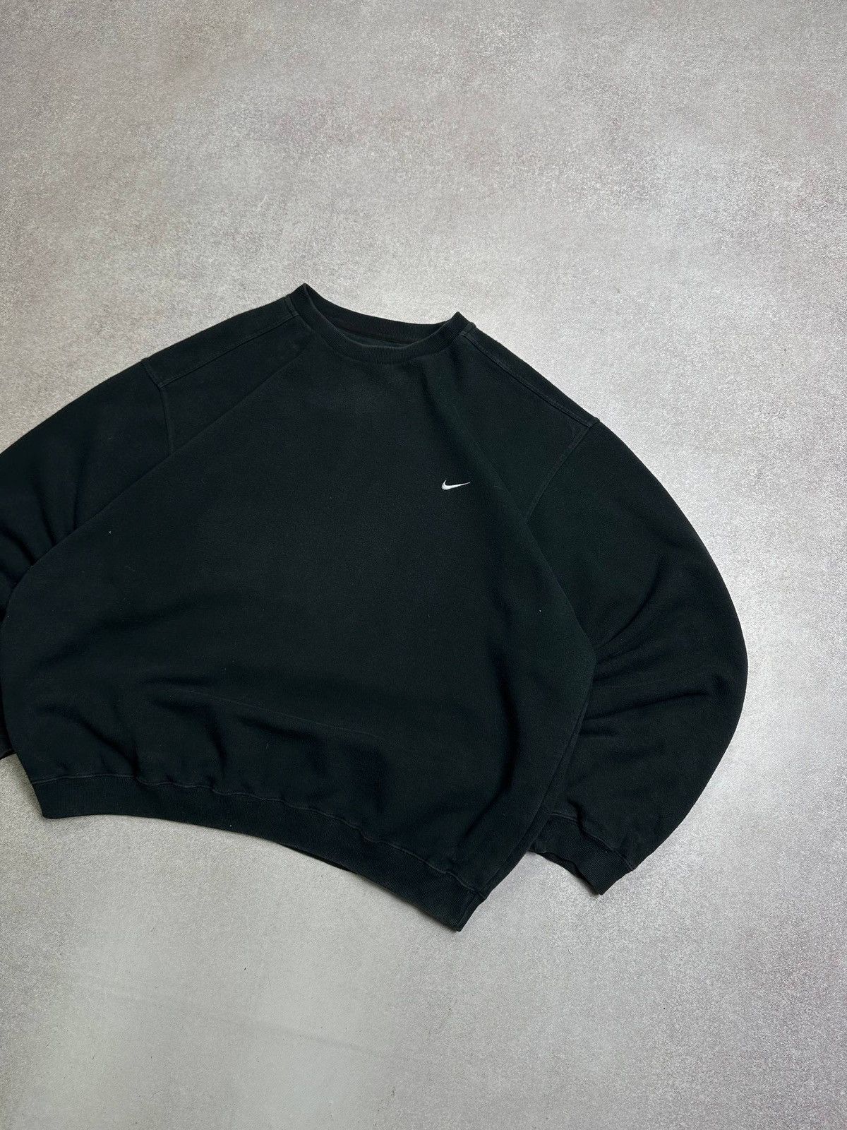 Nike Vintage 90s Nike Swoosh Boxy Sweatshirt Rare L Size US L / EU 52-54 / 3 - 2 Thumbnail