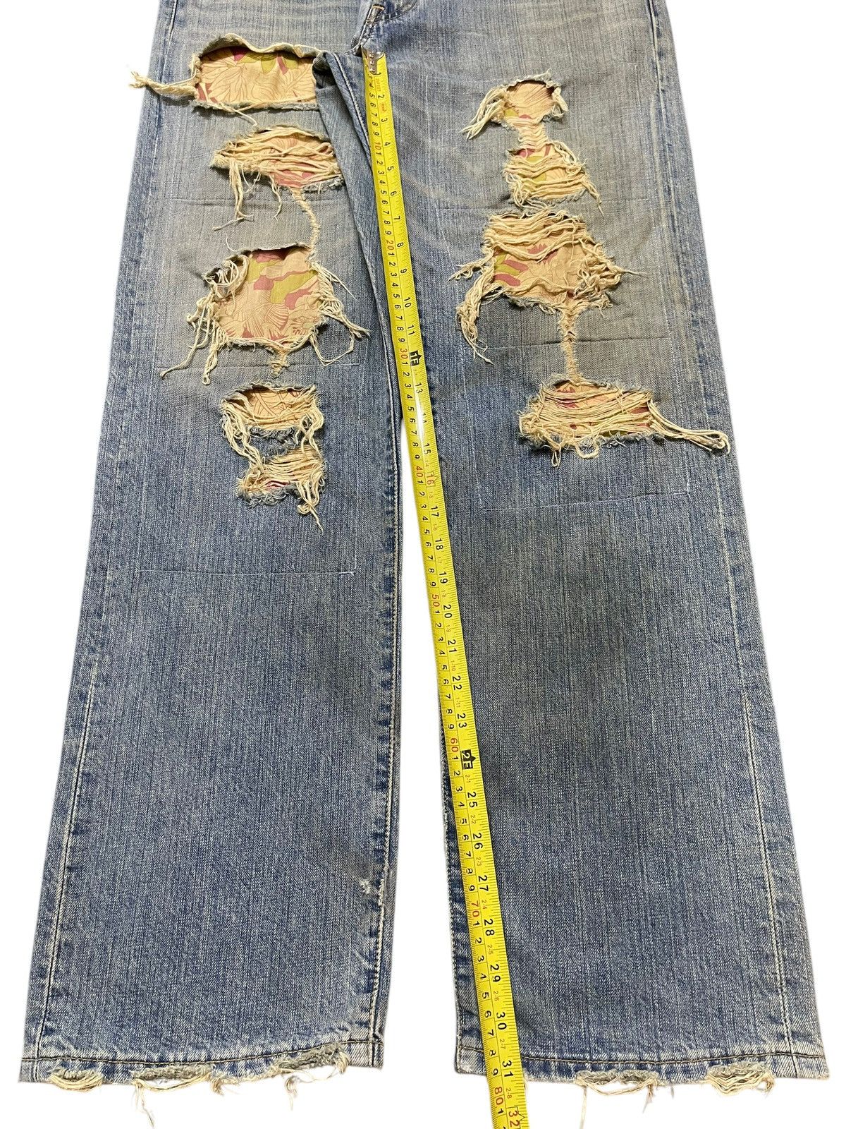 Levi's Vintage 90 Levis 501 Distressed Style Loose Jeans Size US 34 / EU 50 - 14 Thumbnail