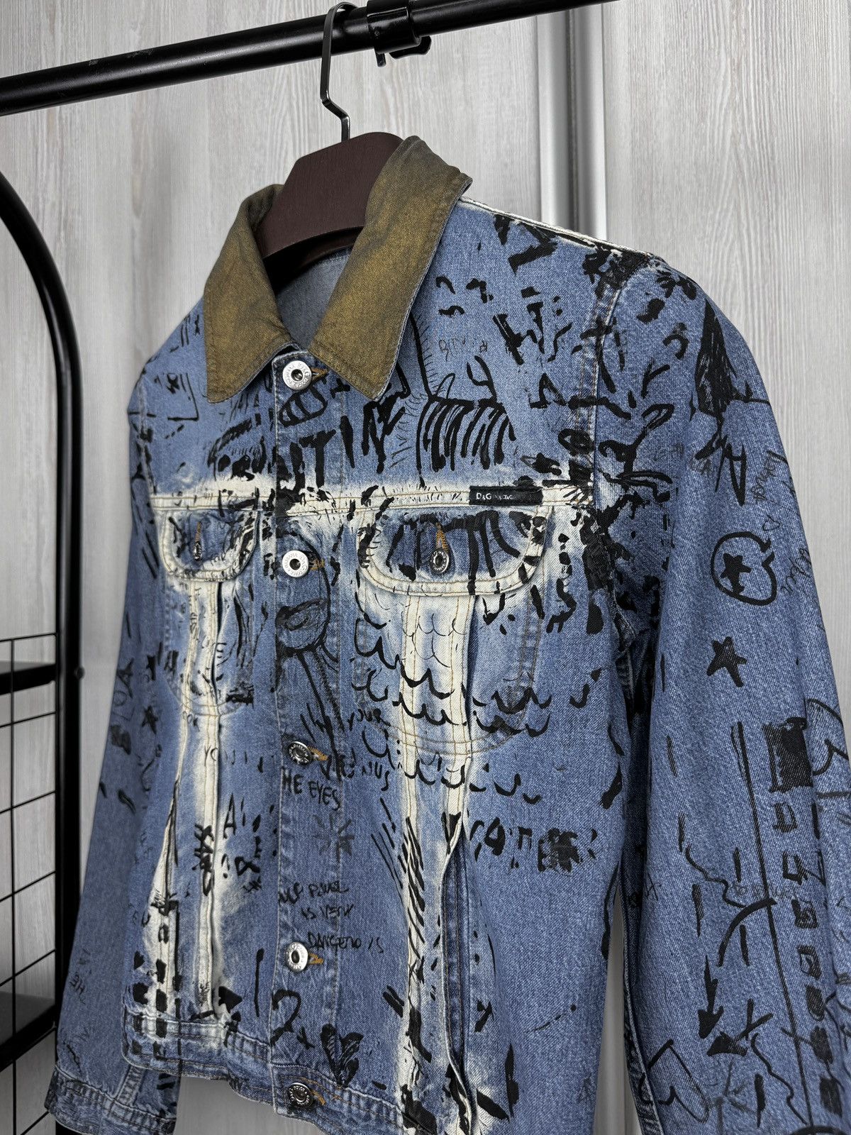 Dolce & Gabbana DOLCE & GABBANA SCRIBBLE GRAFFITI DENIM JACKET Size XS / US 0-2 / IT 36-38 - 4 Thumbnail