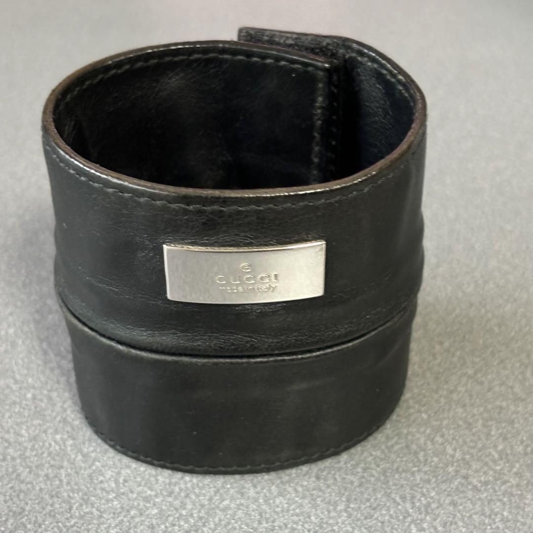 RARE GUCCI LEATHER BRACELET W/ HIDDEN POUCH