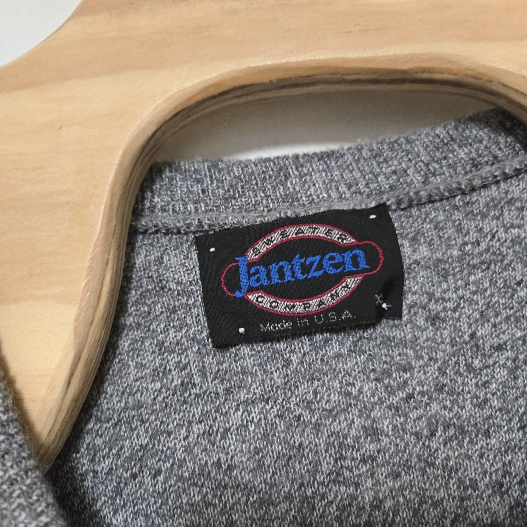 Jantzen VINTAGE Jantzen Gray Sweater Vest V Neck VTG Grandpa 90s Men XL READ Size US XL / EU 56 / 4 - 6 Thumbnail