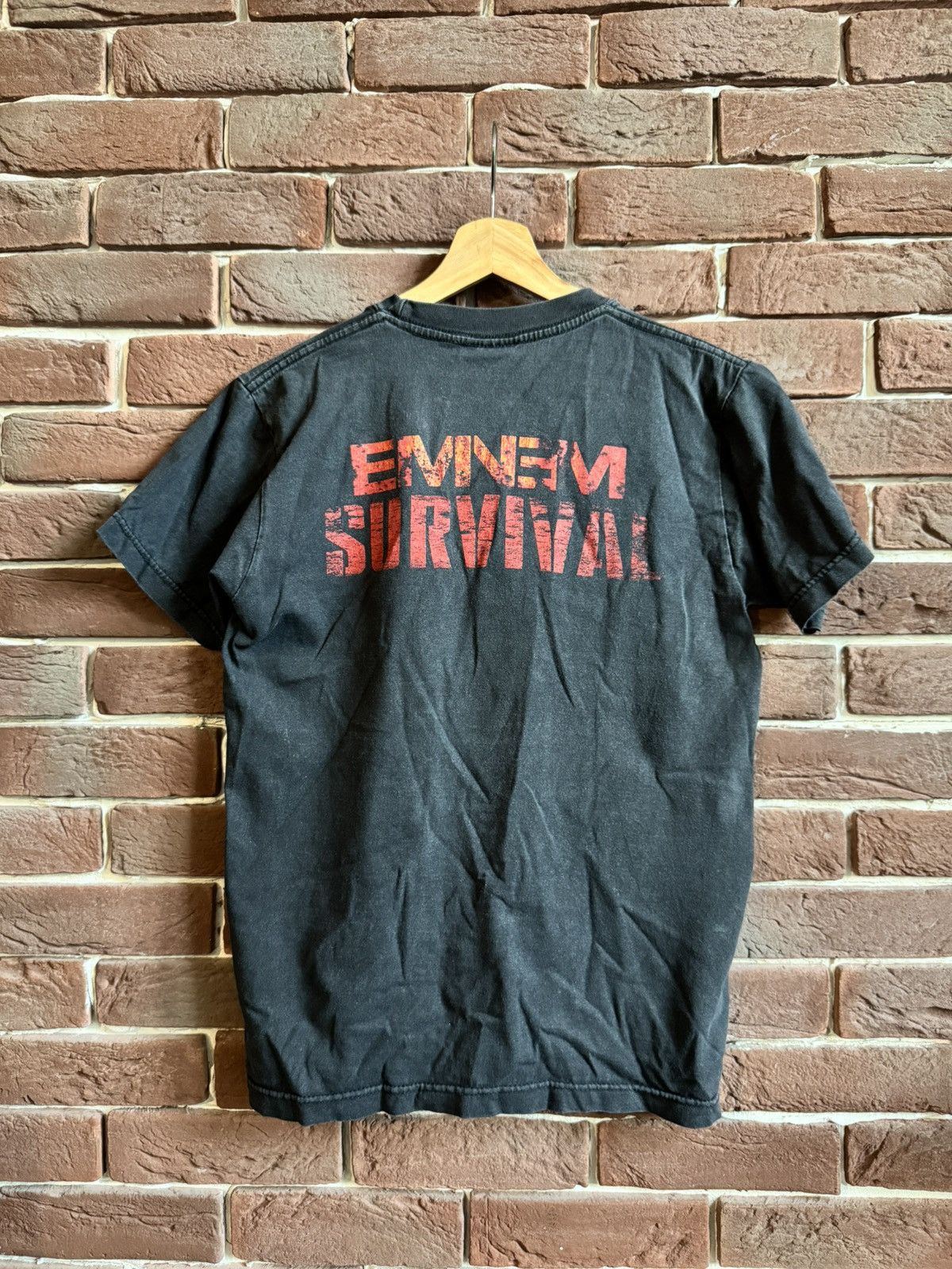 Eminem Rare Vintage Y2K Eminem Survival Rap Band Tshirt 00s D12 Size US M / EU 48-50 / 2 - 2 Thumbnail