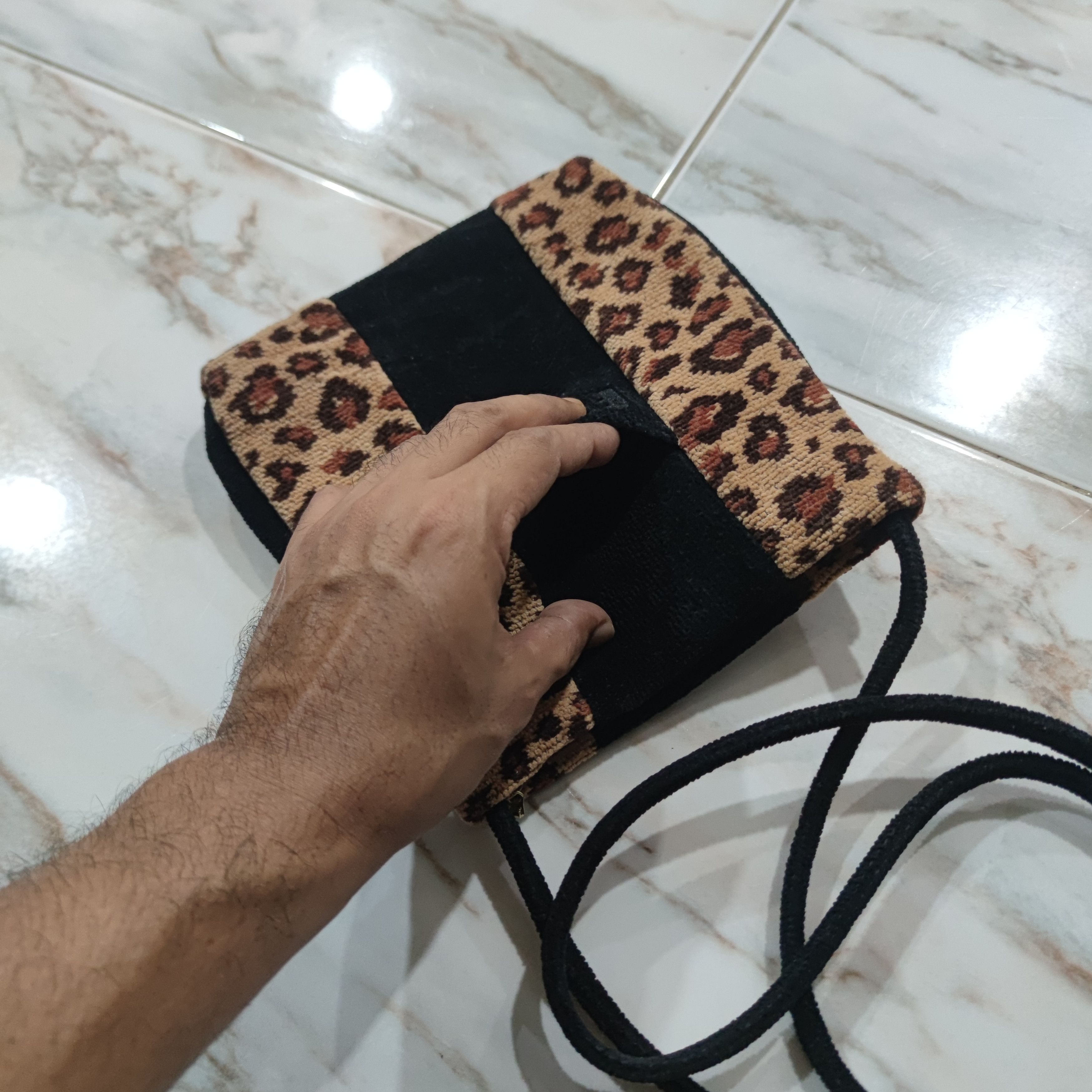 Vintage FEILER LEOPARD SLING BAG Size ONE SIZE - 7 Thumbnail