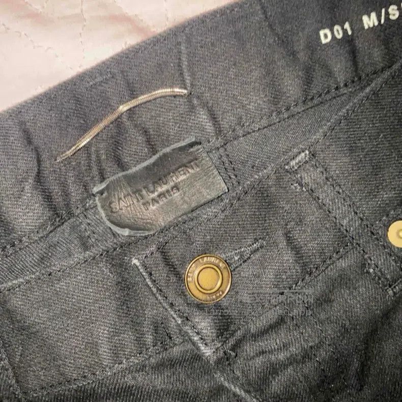 Saint Laurent Paris Saint Laurent Paris Cut nine-inch denim pants size 30 i Size US 30 / EU 46 - 4 Thumbnail