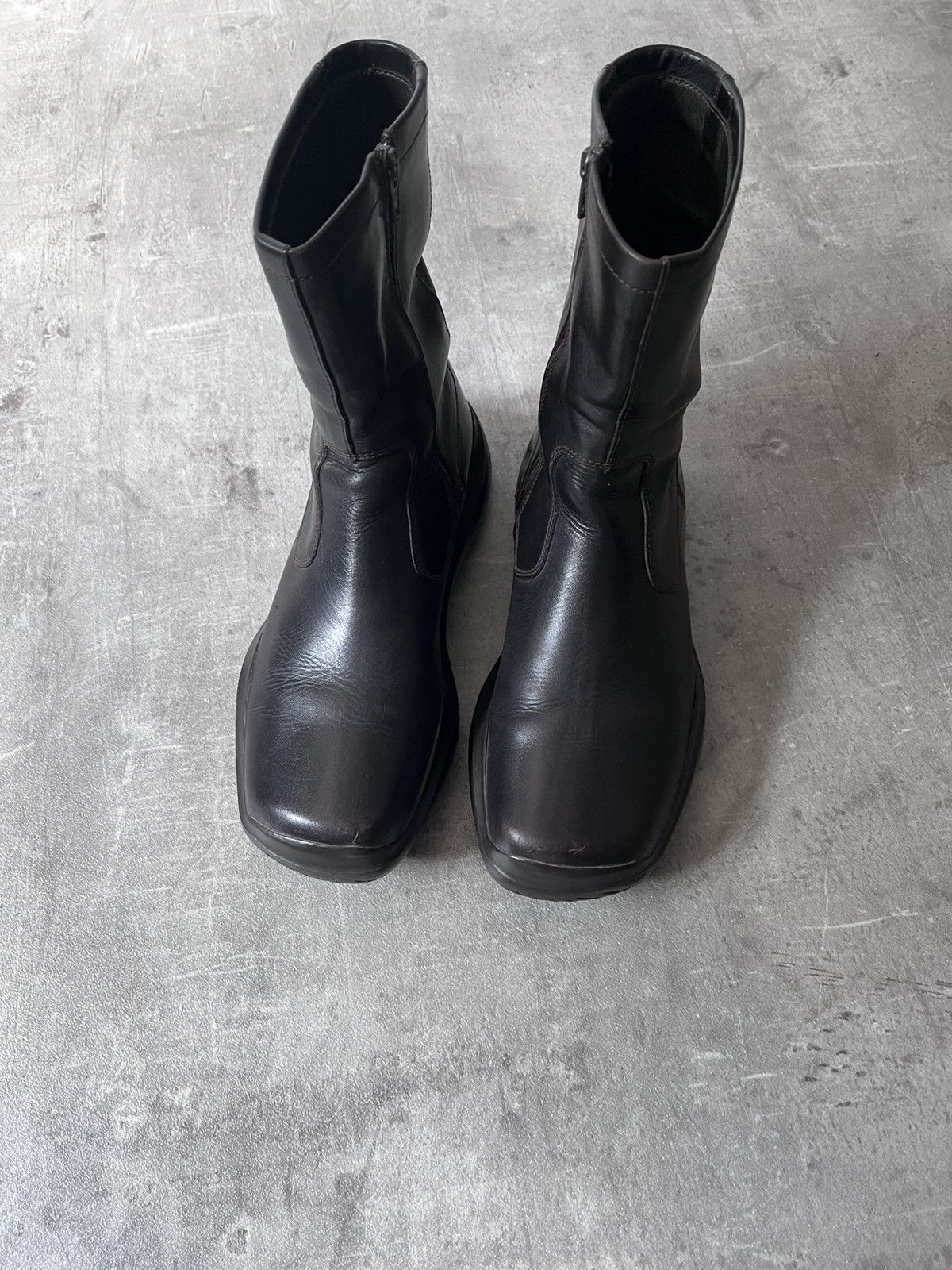 Prada Prada F/W 1999 Ankle Vibram black leather boots Size US 9 / EU 42 - 2 Thumbnail