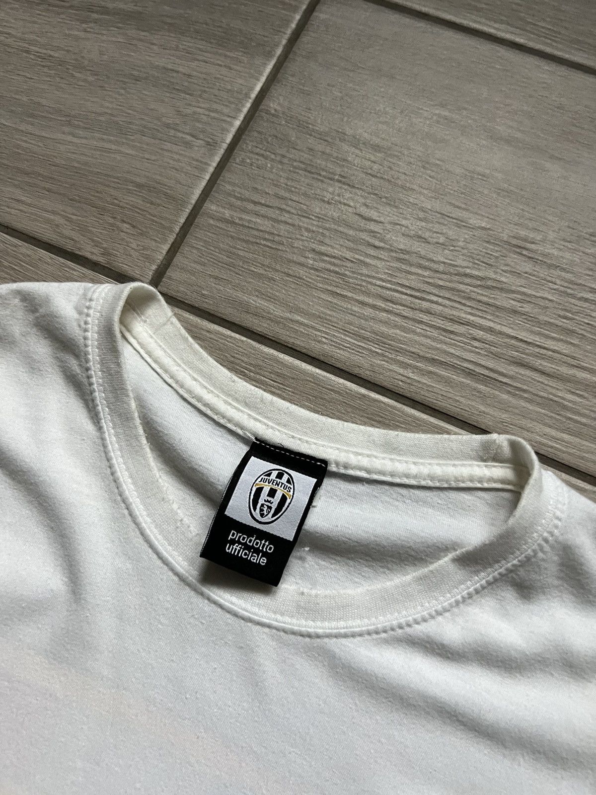 Vintage Juventus Football Champions Italy Vintage 32 Number Size US XL / EU 56 / 4 - 7 Thumbnail
