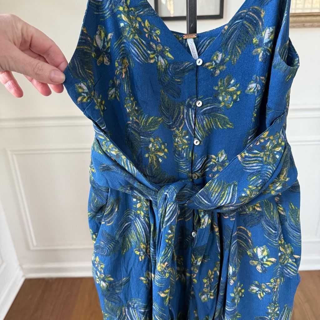 Free People Free People Hot Tropics Blue Floral Wide Leg Capri Jumpsuit Size US 26 / EU 42 - 3 Thumbnail