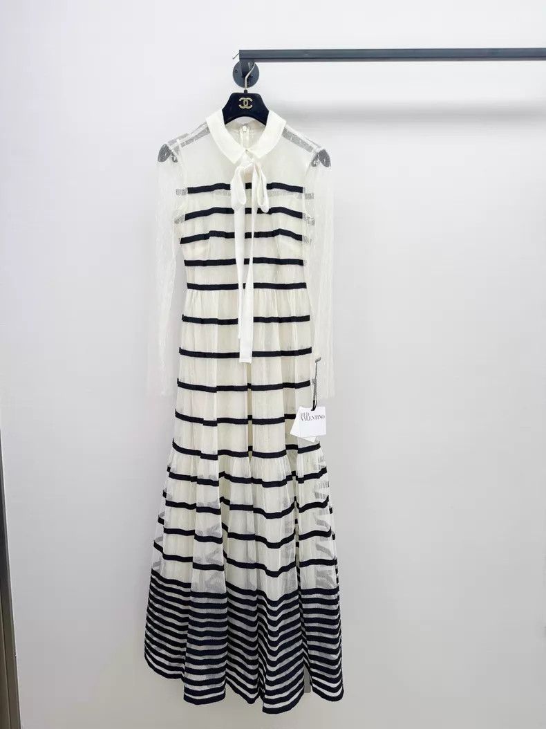 Valentino Valentino Lace dress Size XS / US 0-2 / IT 36-38 - 1 Thumbnail