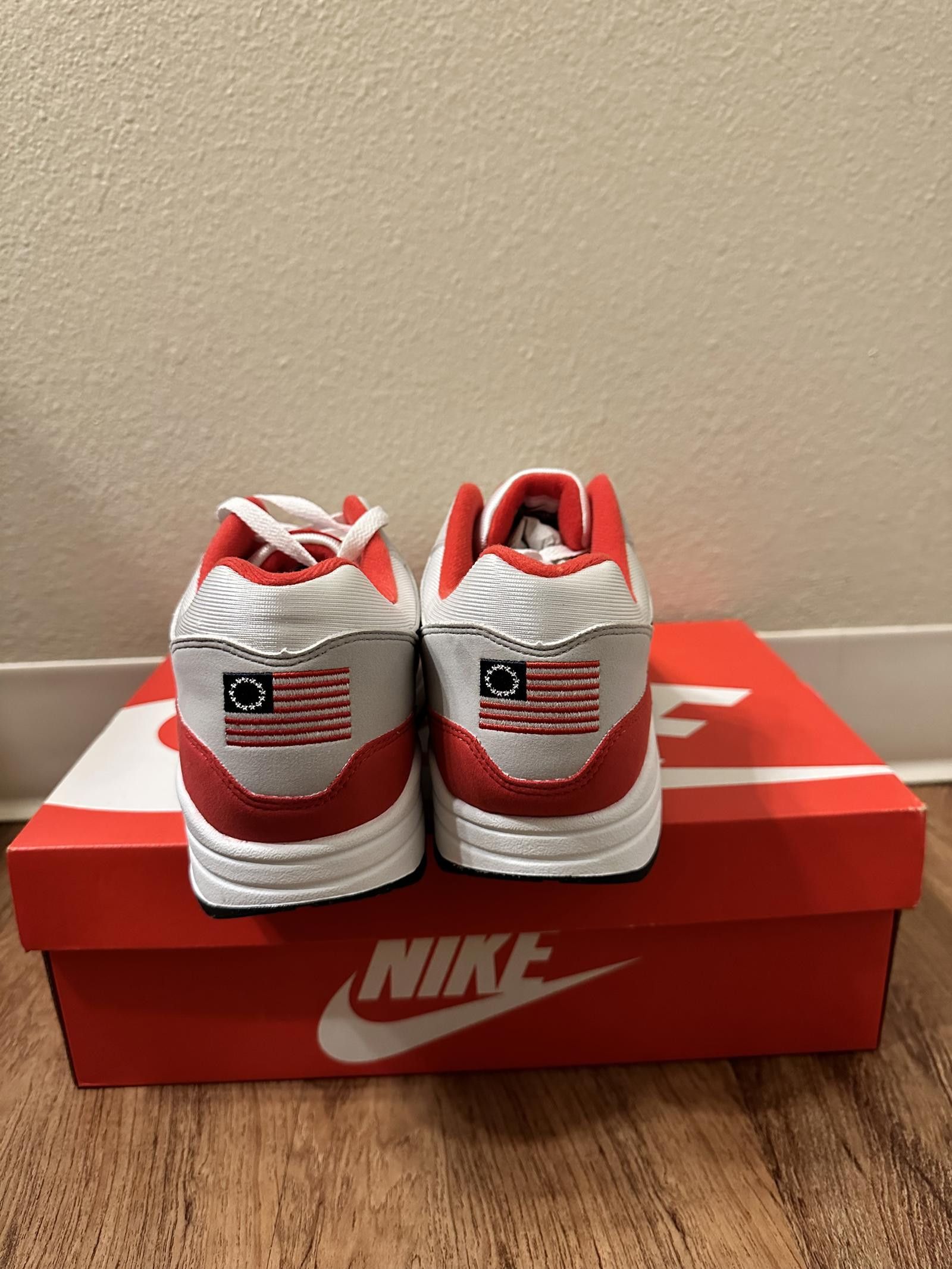 Nike Nike Air Max 1 USA Besty Ross CANCELED Flag Size US 10 / EU 43 - 2 Thumbnail
