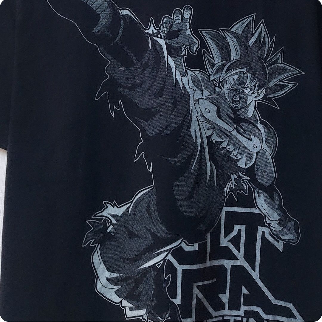 Vintage Cospa Dragon BallZ Goku Ultra Instinc Tshirt Black