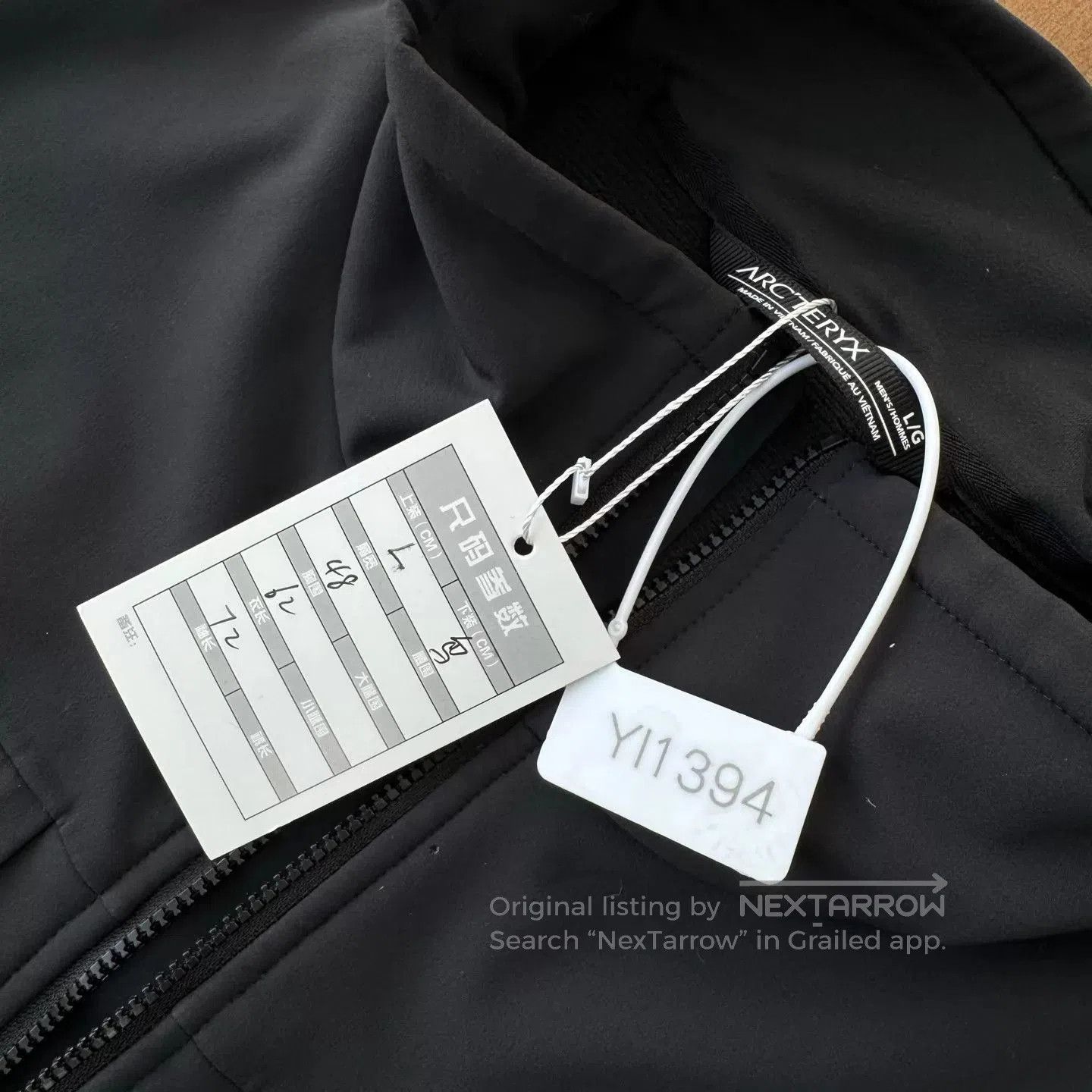 Arc'teryx Black Lightweight Zip-Up Jacket Size L. Size US L / EU 52-54 / 3 - 9 Thumbnail