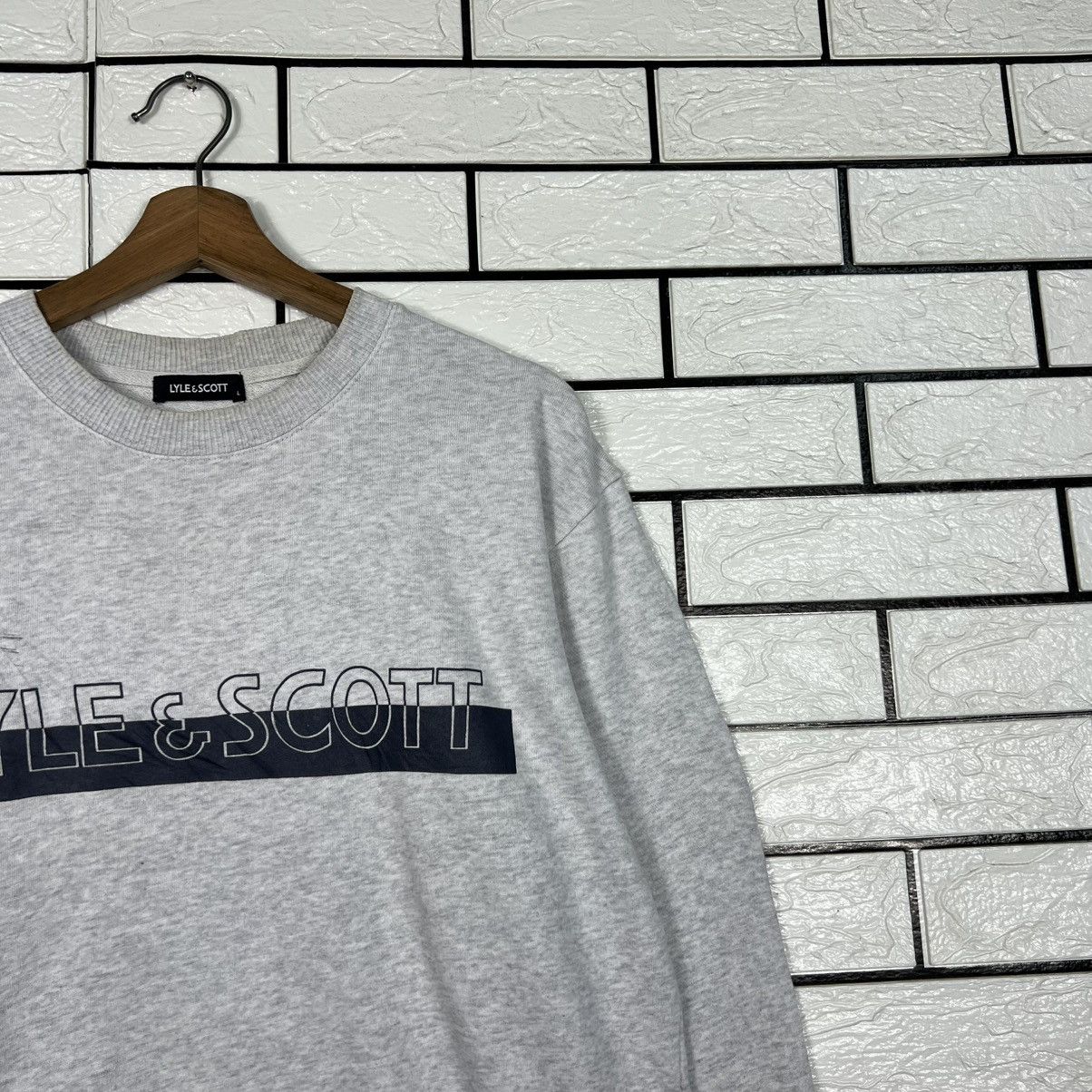 Lyle & Scott Vintage LYLE & SCOTT Big Logo Crewneck Sweatshirt #4248-C193 Size US L / EU 52-54 / 3 - 5 Thumbnail