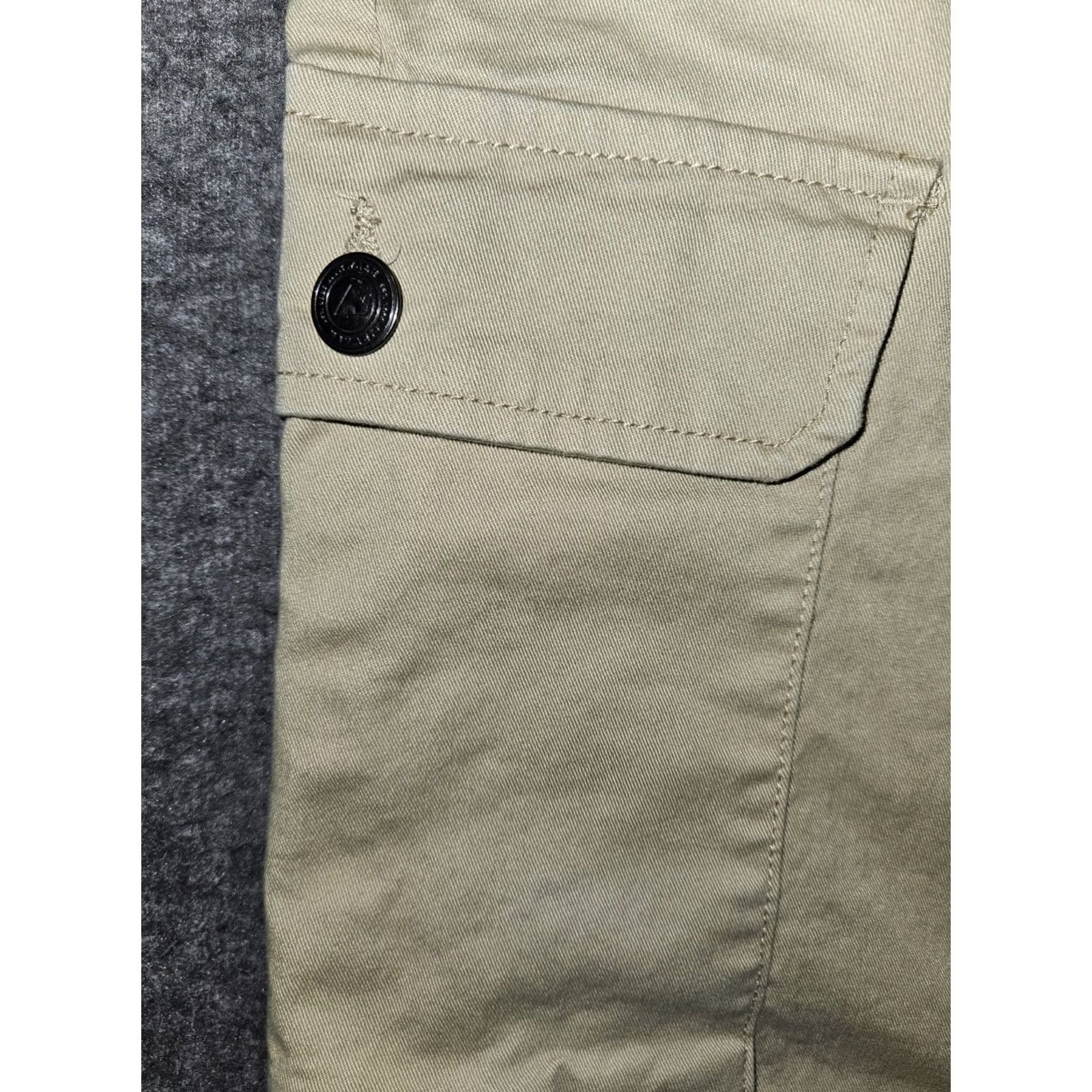 Airwalk Airwalk Cargo Shorts Mens 38 Beige Stretch Flat Front Chino Pockets Casual Size US 38 / EU 54 - 6 Thumbnail