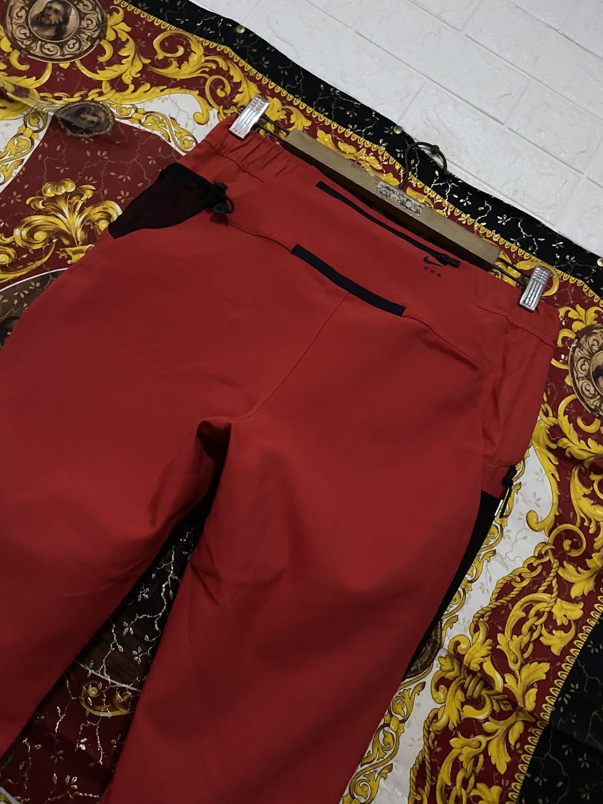 1017 ALYX 9SM × MMW × Nike Nike x MMW university red Tech pants Size 30" / US 8 / IT 44 - 5 Thumbnail